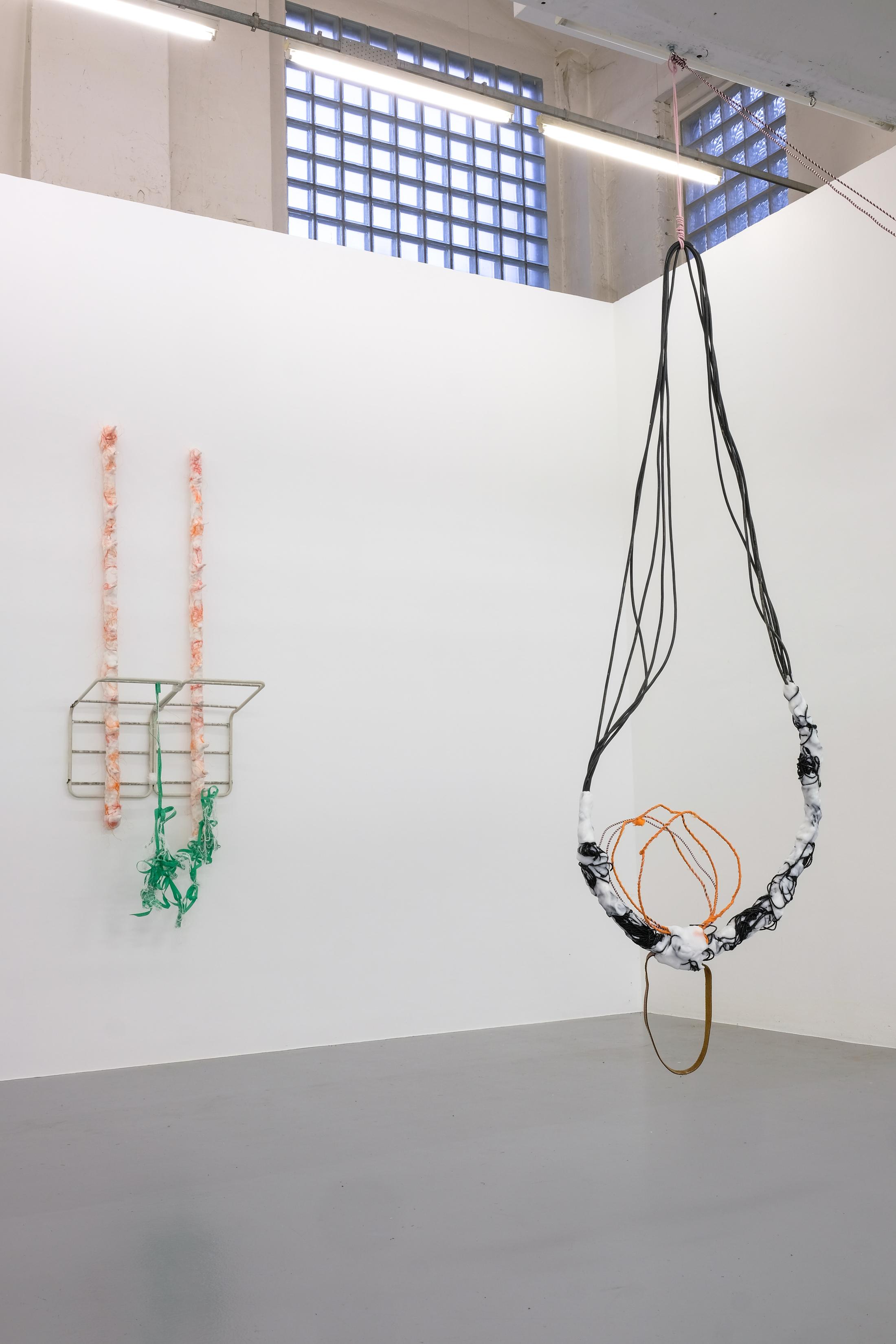 Exhibition View Julien Creuzet Soloshow «Il pleut encore, des minis gouttelettes (…)» at CAN, Neuchâtel, 2019 / Photo: Sebastian Verdon / Courtesy: the artist and CAN