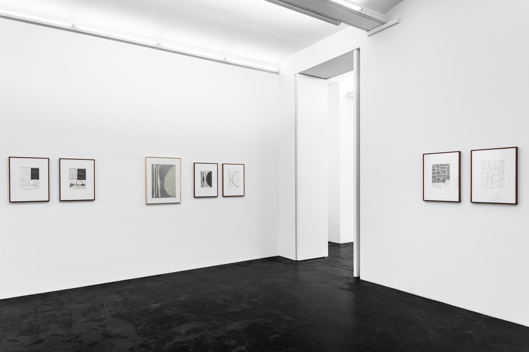 Exhibition View Jürgen Partenheimer Solo Show «Vasts Apart [Hamburger Block]» at Häusler Contemporary, Zurich, 2022-2023 / Photo: Peter Baracchi / Courtesy: the artist and Häusler Contemporary