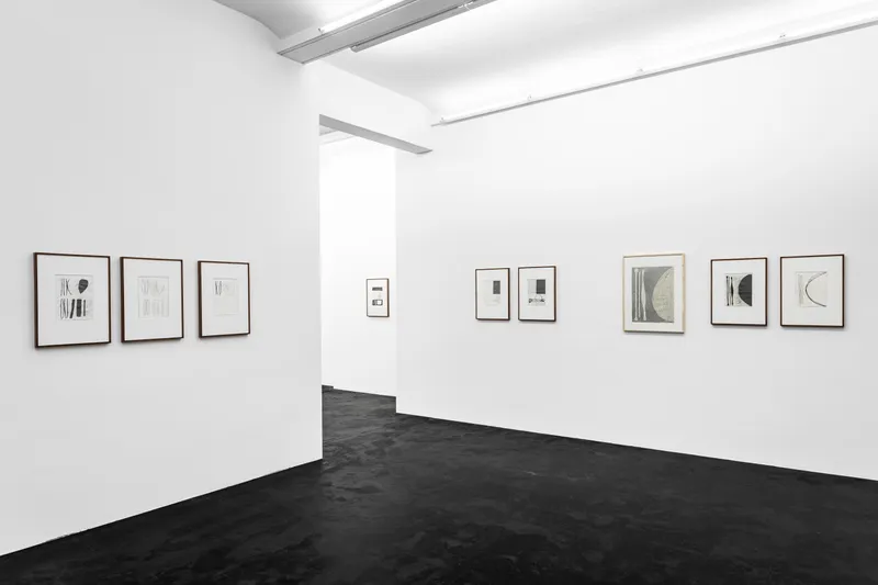 Exhibition View Jürgen Partenheimer Solo Show «Vasts Apart [Hamburger Block]» at Häusler Contemporary, Zurich, 2022-2023 / Photo: Peter Baracchi / Courtesy: the artist and Häusler Contemporary