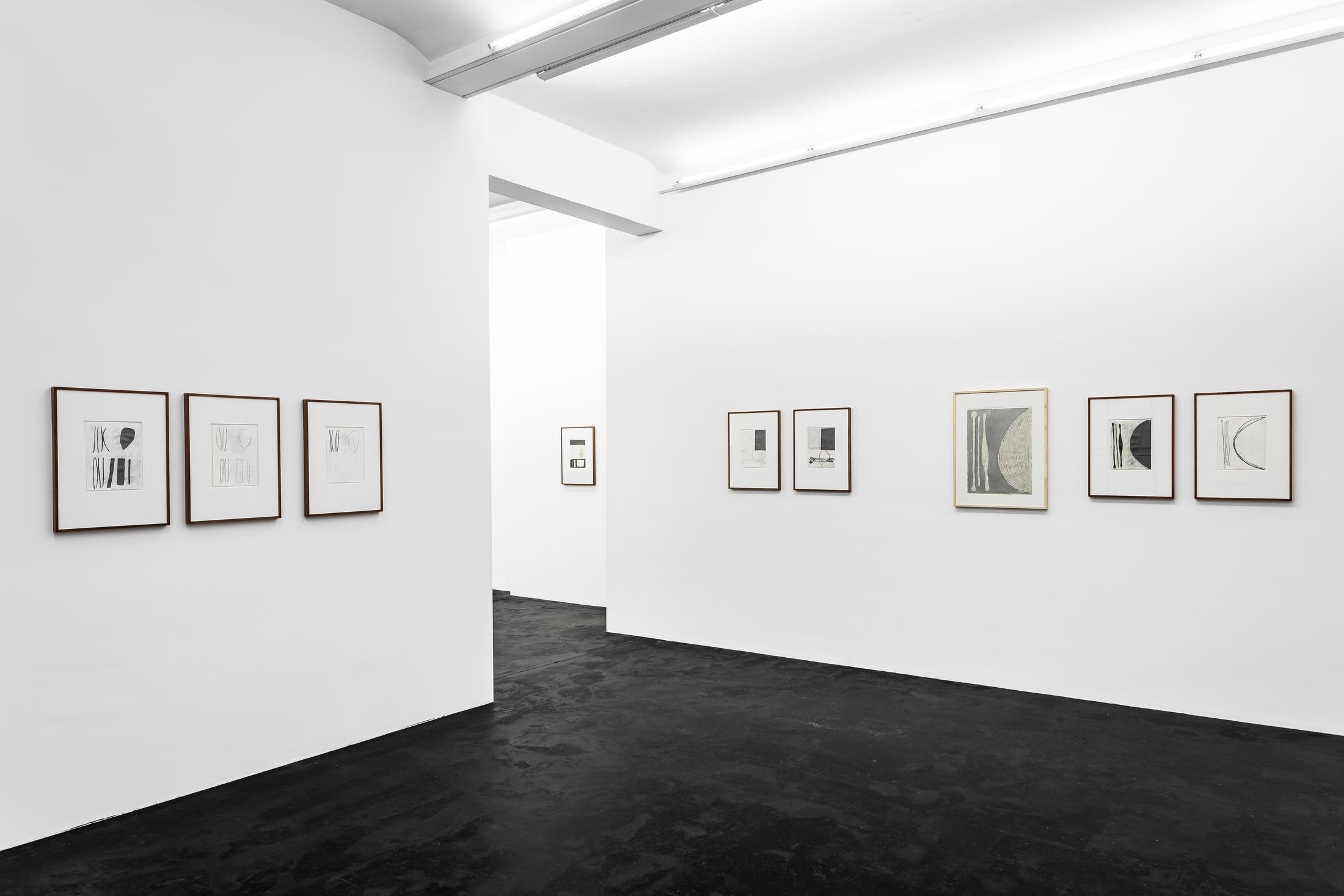 Exhibition View Jürgen Partenheimer Solo Show «Vasts Apart [Hamburger Block]» at Häusler Contemporary, Zurich, 2022-2023 / Photo: Peter Baracchi / Courtesy: the artist and Häusler Contemporary