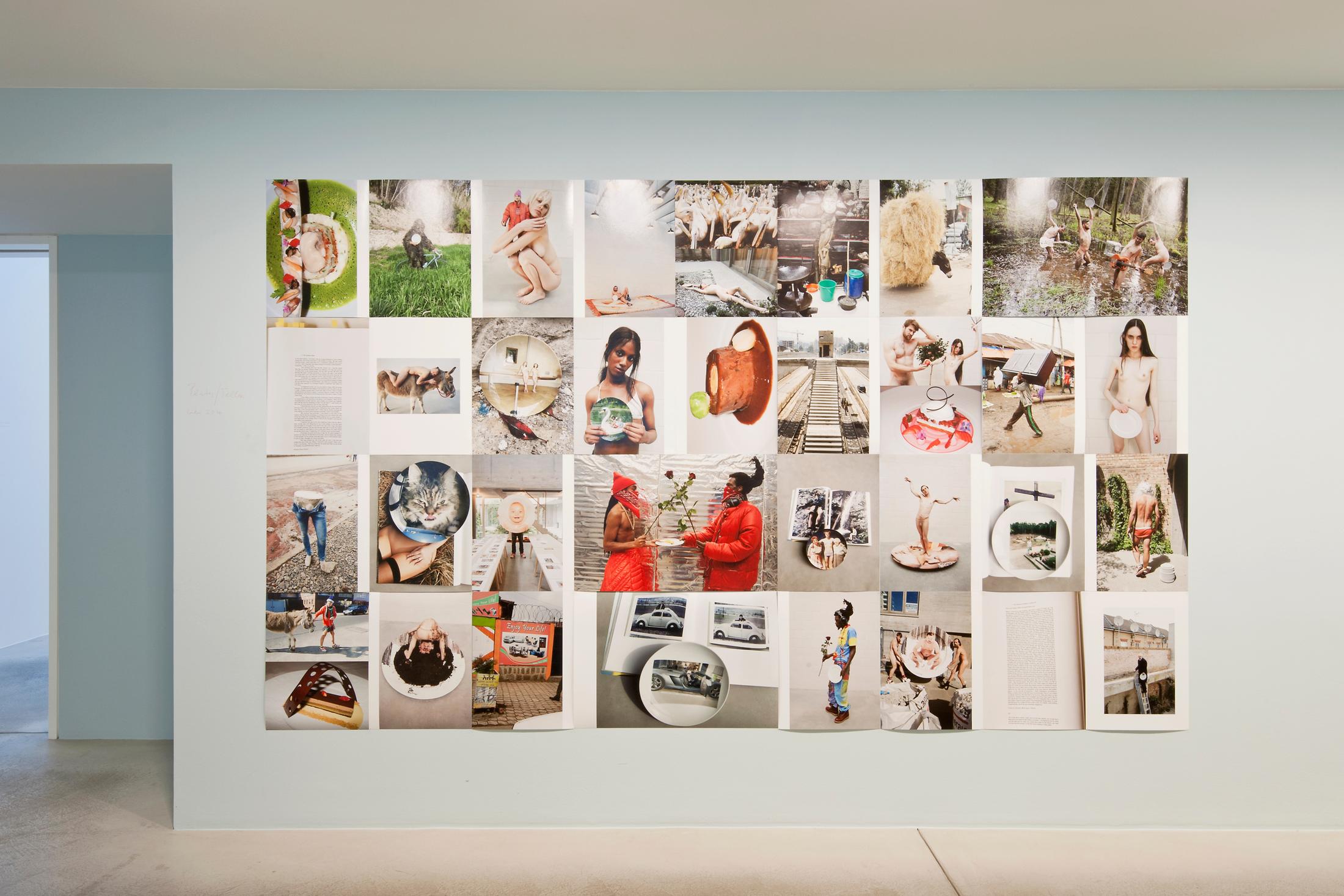 Exhibition View Juergen Teller «Enjoy – Your Life!» at Fotomuseum Winterthur / Photo: Christian Schwager / Courtesy: the artist and Fotomuseum Winterthur