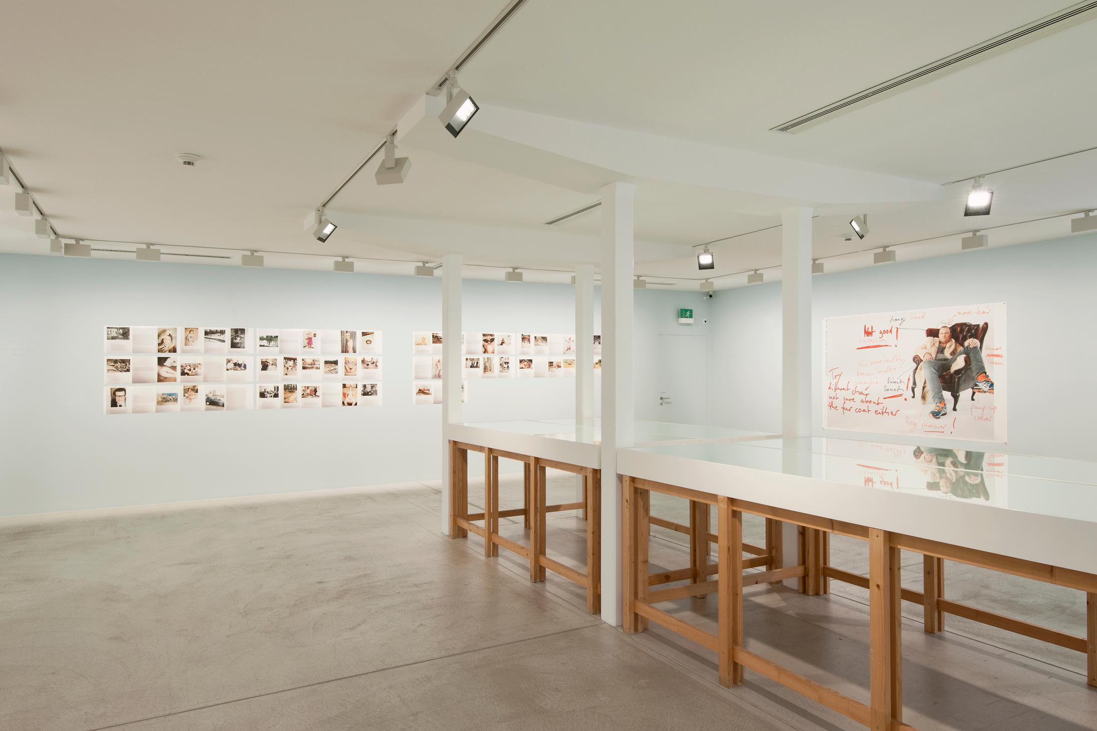 Exhibition View Juergen Teller «Enjoy – Your Life!» at Fotomuseum Winterthur / Photo: Christian Schwager / Courtesy: the artist and Fotomuseum Winterthur