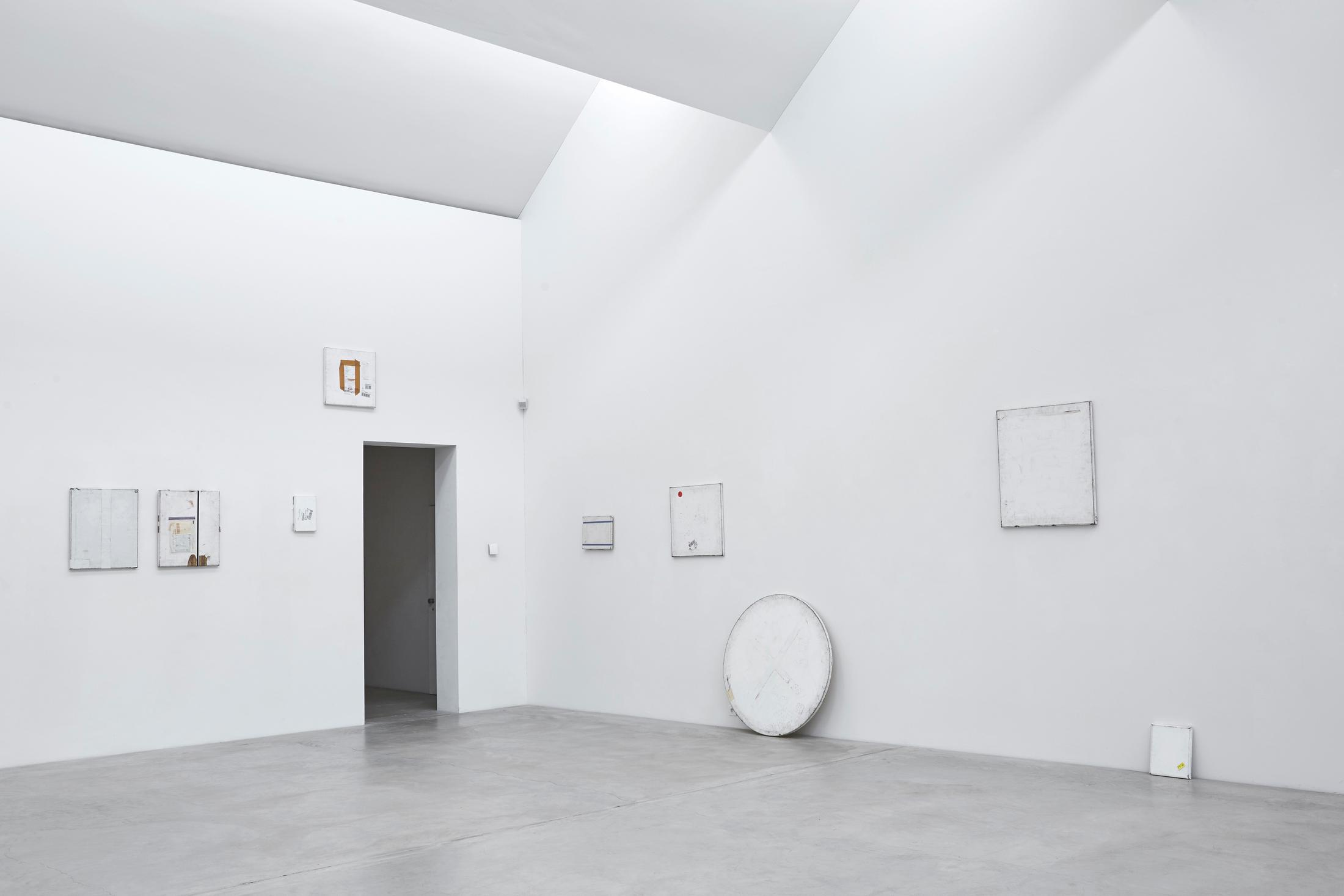 Exhibition View Karin Sander Soloshow «view on Mailed Paintings, 2007-2018» at Kunstmuseum Winterthur / Photo: Lucas Ziegler