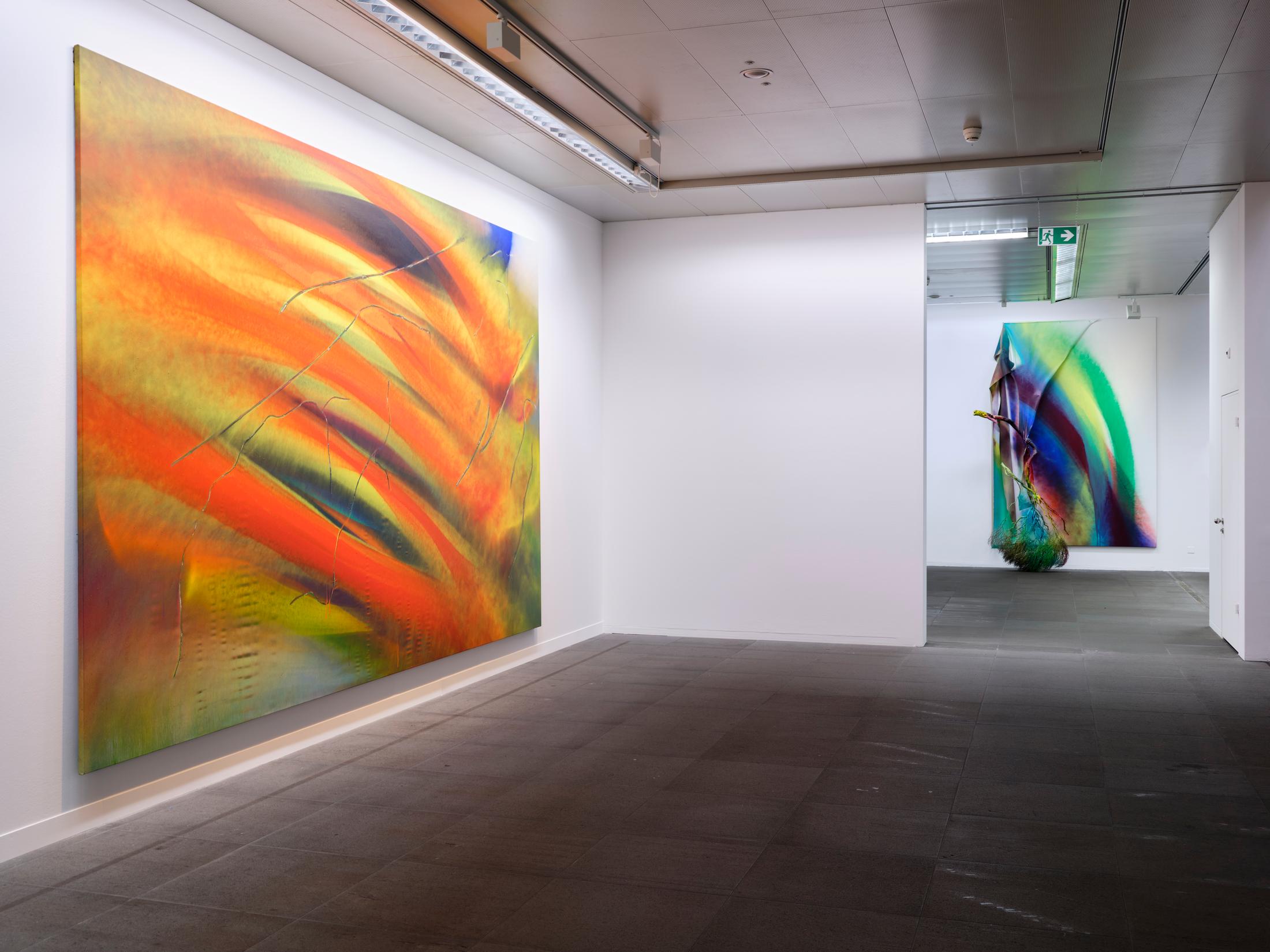 Exhibition View Katharina Grosse Solo Show «Studio Paintings, 1988 - 2022» at Kunstmuseum Bern, Berne, 2023 / Photo: Rolf Siegenthaler / Courtesy: the artist and Kunstmuseum Bern