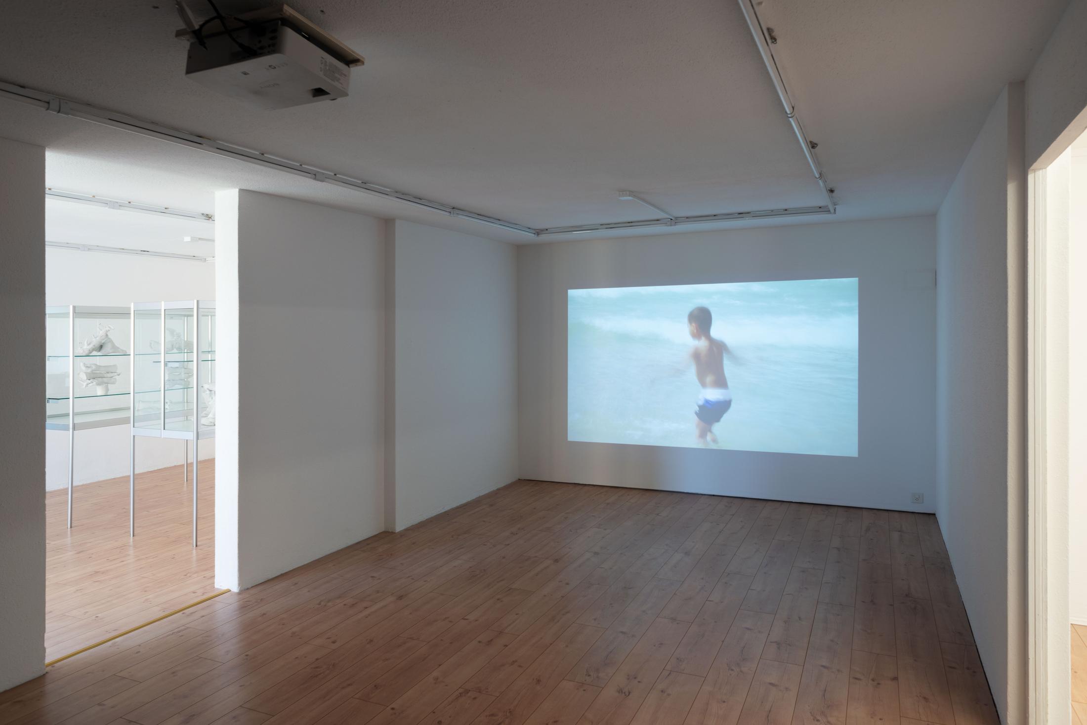 Exhibition View Keren Cytter Soloshow «Size Matters» at HAMLET, Oerlikon, Zurich / Photo: Flavio Karrer / Courtesy: the artist and HAMLET