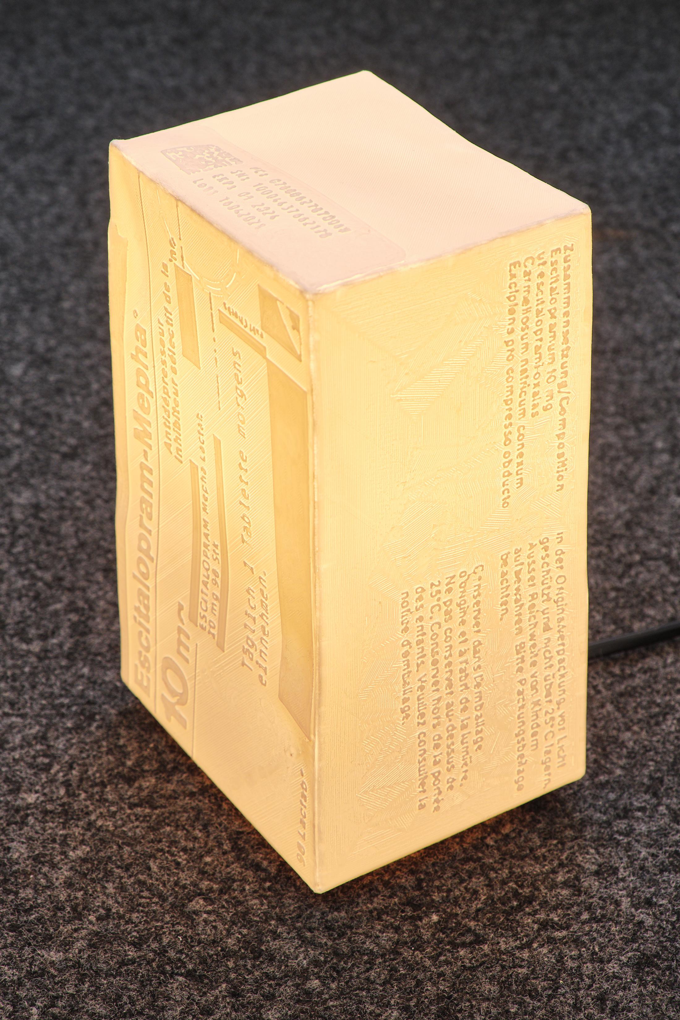 Exhibition View Kevin Aeschbacher Solo Show «Schleife» at unanimous consent, Zurich, 2022 / Photo: Philip Ullrich / Courtesy: the artist and unanimous consent