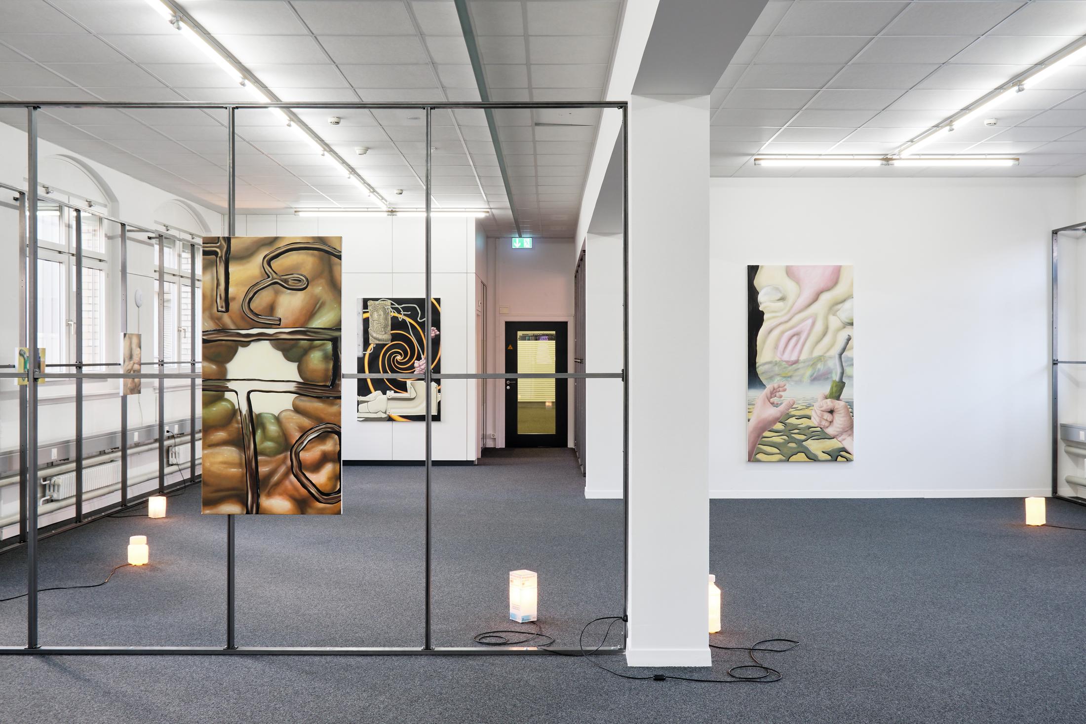Exhibition View Kevin Aeschbacher Solo Show «Schleife» at unanimous consent, Zurich, 2022 / Photo: Philip Ullrich / Courtesy: the artist and unanimous consent