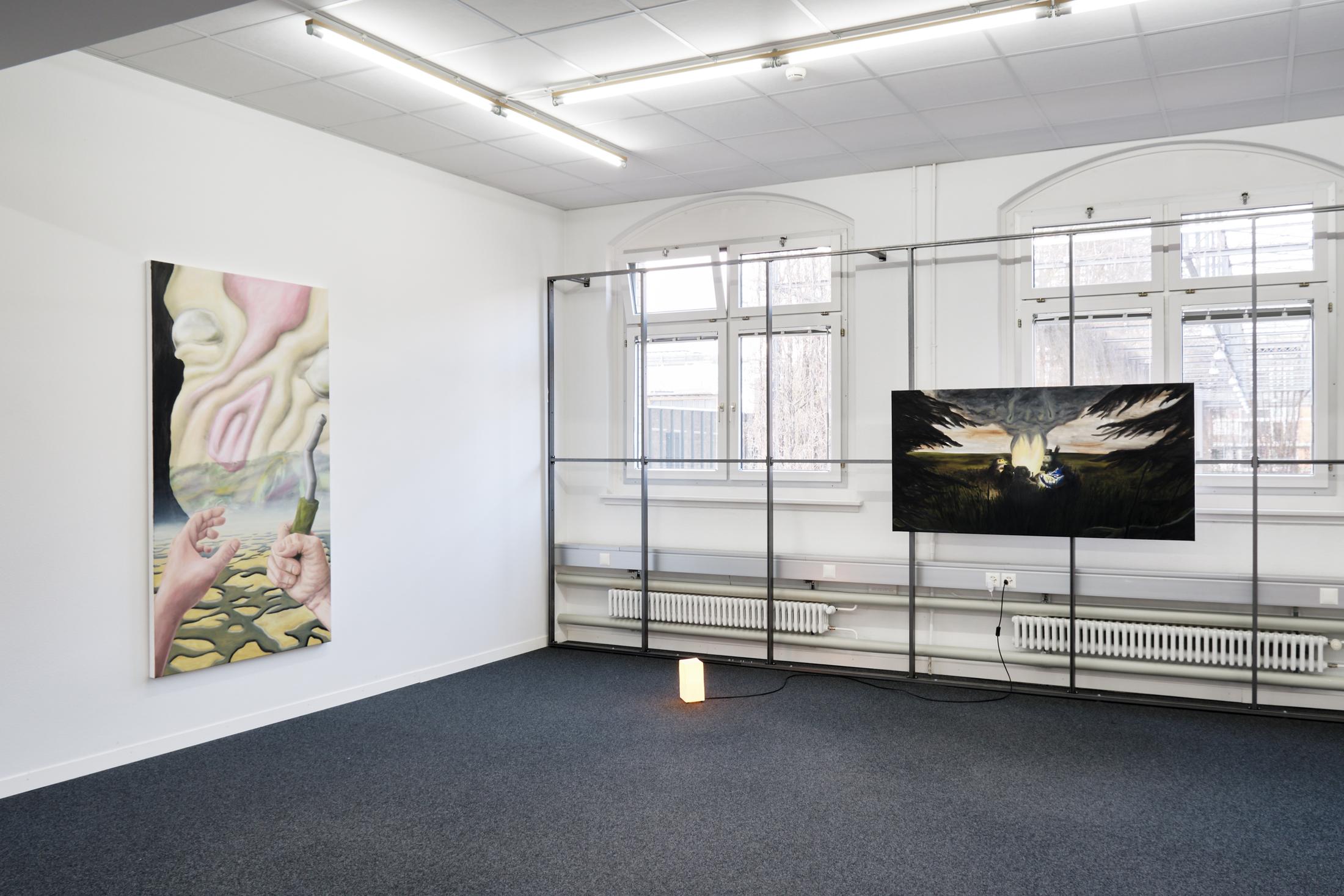 Exhibition View Kevin Aeschbacher Solo Show «Schleife» at unanimous consent, Zurich, 2022 / Photo: Philip Ullrich / Courtesy: the artist and unanimous consent