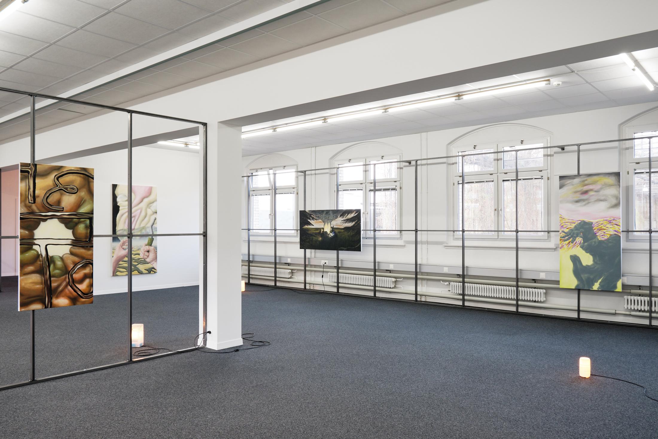 Exhibition View Kevin Aeschbacher Solo Show «Schleife» at unanimous consent, Zurich, 2022 / Photo: Philip Ullrich / Courtesy: the artist and unanimous consent