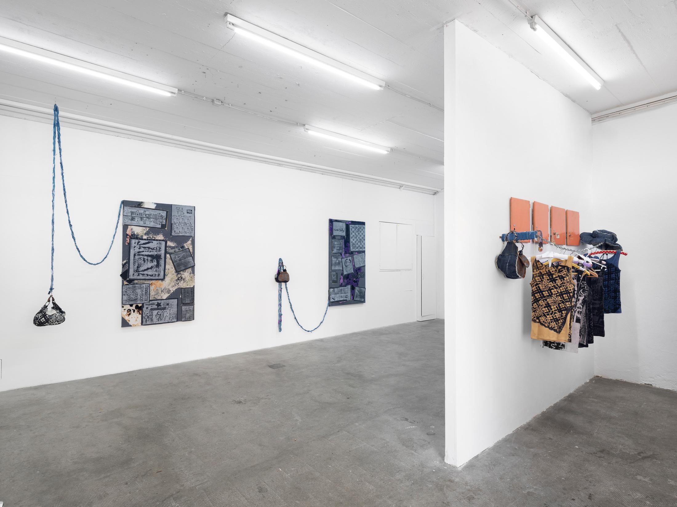 Exhibition View Kim Coussée & Inner Light Joint Exhibition «No Holiday» at Tunnel Tunnel, Lausanne, 2020 / Photo: Julien Gremaud / Courtesy: the artists and Tunnel Tunnel