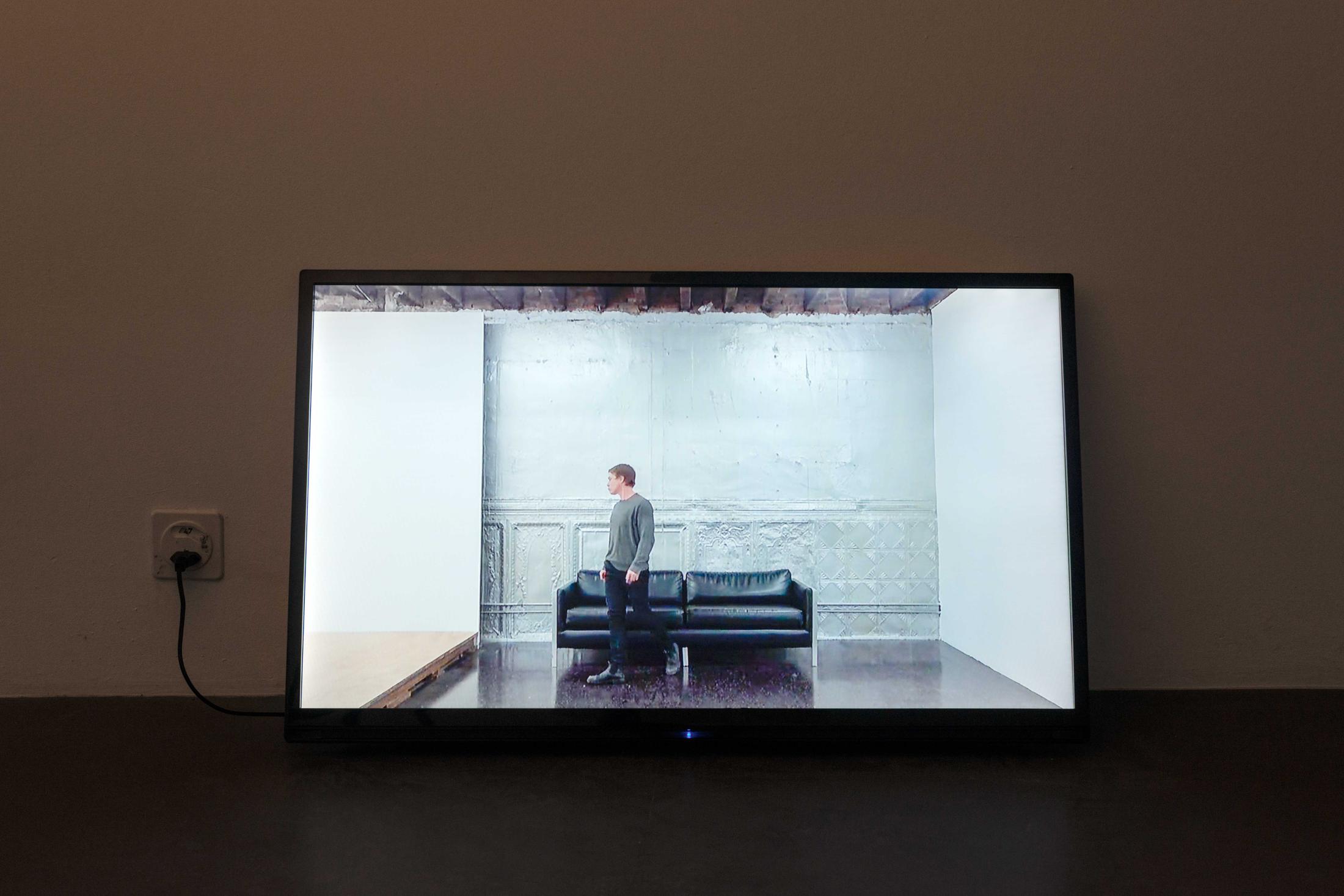 Exhibition View Klara Lidén Soloshow «Now Two Three» at Weiss Falk, Basel, 2019 / Photo: Flavio Karrer / Courtesy: the artist and Weiss Falk