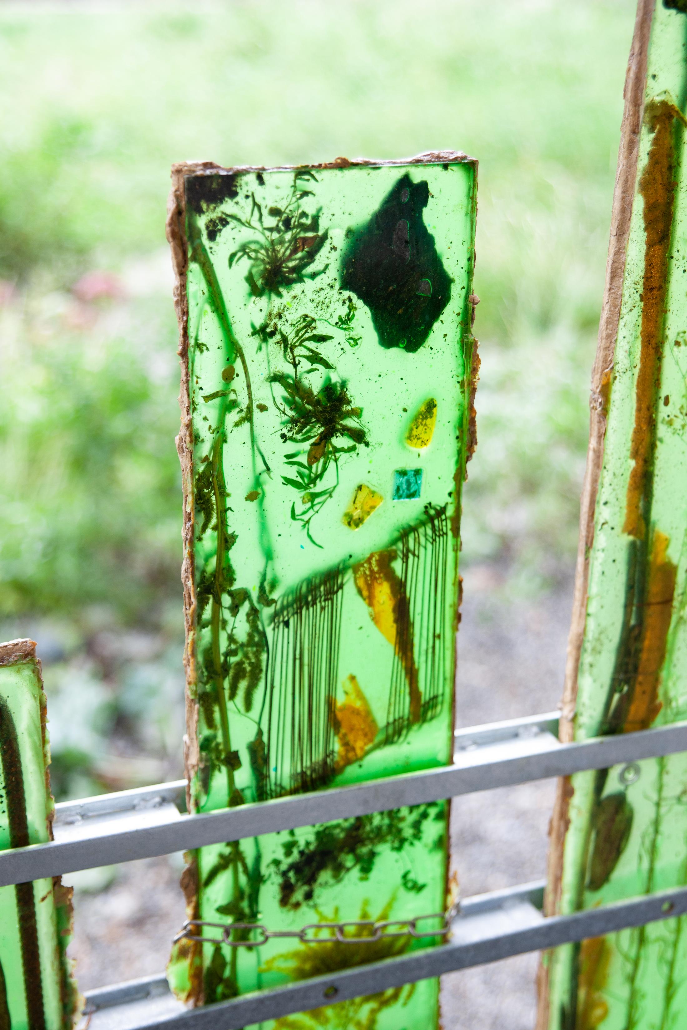 Exhibition View Groupshow «Modern Nature: An Hommage to Derek Jarman, part II; view on Anne-Laure Franchette, Grand Travaux Urbains, 2020» at La Becque, La Tour-de-Peilz, 2020 / Photo: Diana Martin / Courtesy: the artists and La Becque