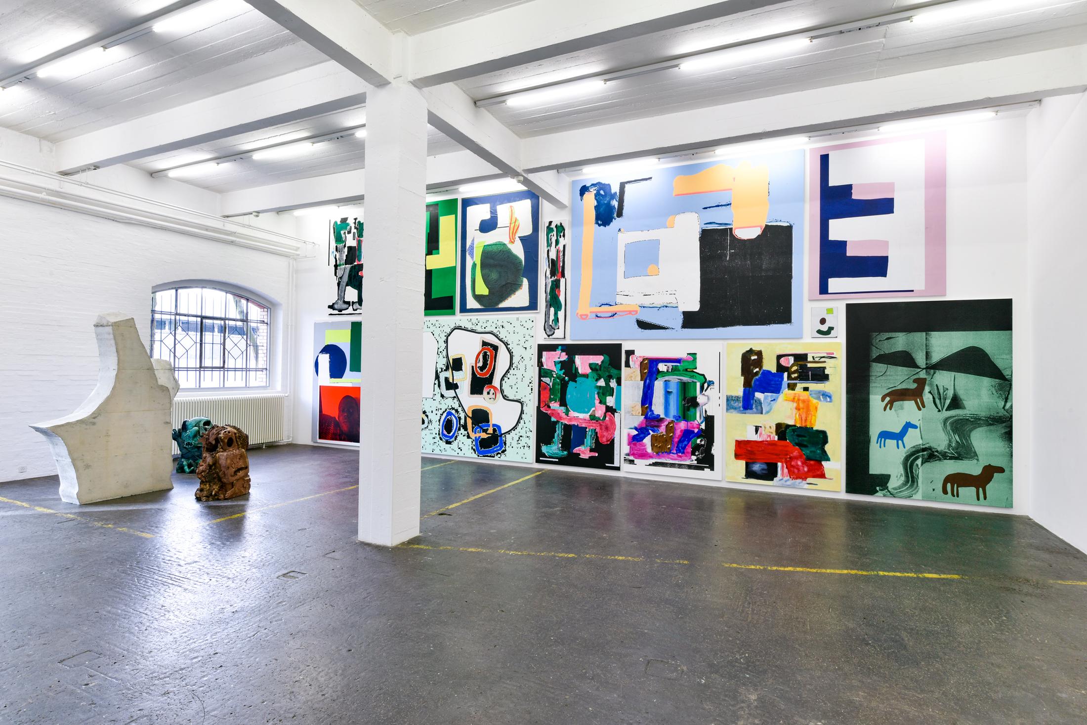 Exhibition View Groupshow «La fine ligne; view on Linus Bill and Adrien Horni» at Kunst Halle Sankt Gallen, St. Gallen, 2020 / Photo: Kunst Halle Sankt Gallen, Sebastian Schaub
