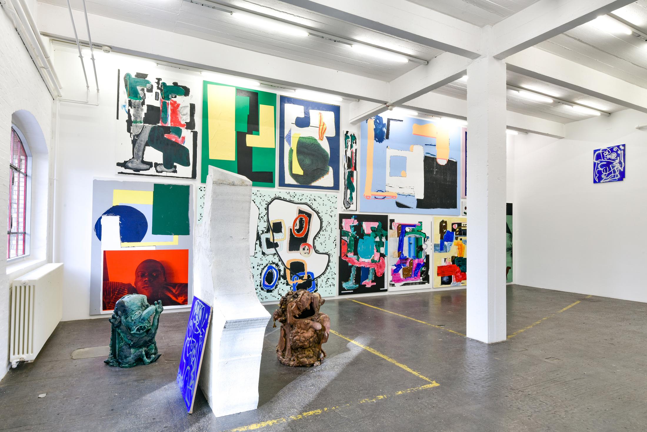 Exhibition View Groupshow «La fine ligne; view on Linus Bill and Adrien Horni, Marine Julié» at Kunst Halle Sankt Gallen, St. Gallen, 2020 / Photo: Kunst Halle Sankt Gallen, Sebastian Schaub