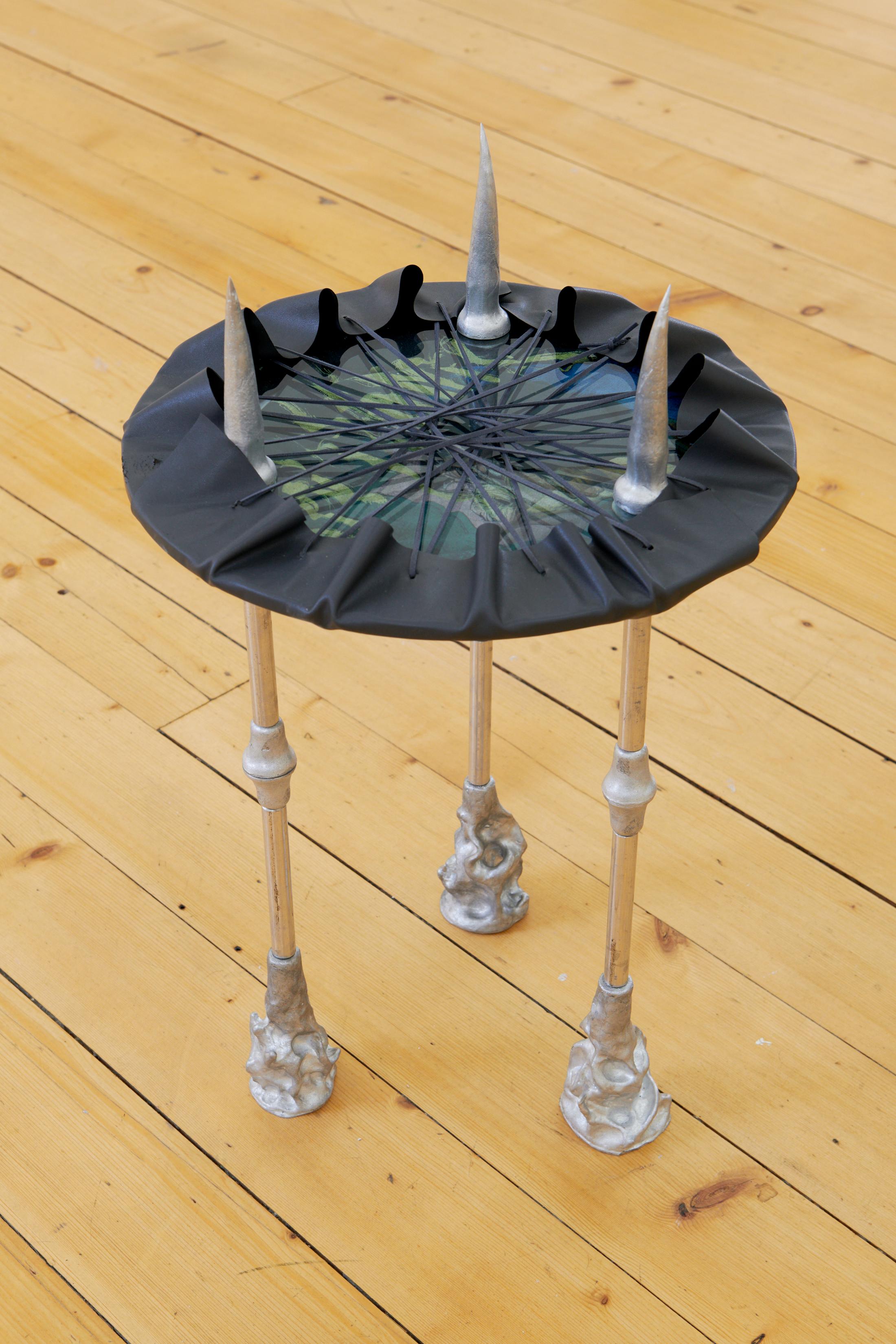 Exhibition View Group Show «La main-pleur; view on Remy Ugarte Vallejos, night stand, 2022» at Kunsthalle Friart, Fribourg, 2022-2023 / Photo: Guillaume Python / Courtesy: the artists and Kunsthalle Friart