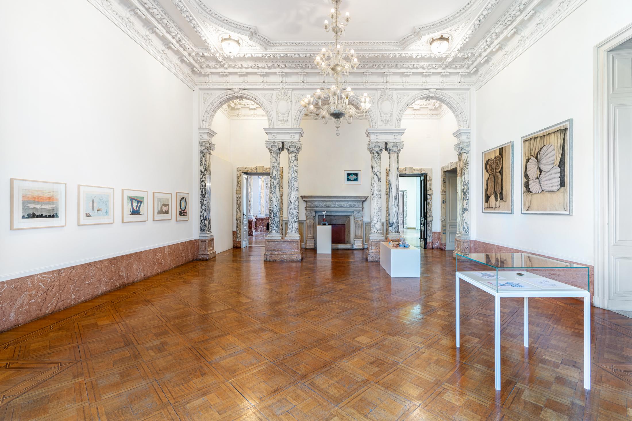 Exhibition View Group Show «L'arcobaleno riposa sulla strada» at Istituto Svizzero, Rome, 2022-2023 / Photo: OKNOstudio, Ela Bialkowska / Courtesy: the artists and Istituto Svizzero