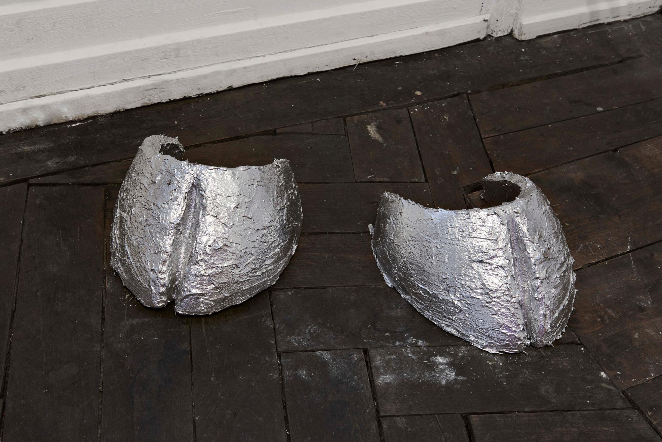 Exhibition View Ruba Al-Sweel, Persia Beheshti, Shamiran Istifan, Collaborative Show «Law & Order» at Kulturfolger, Zurich, 2021 / Photo: Anna Maysuk / Courtesy: the artists and Kulturfolger