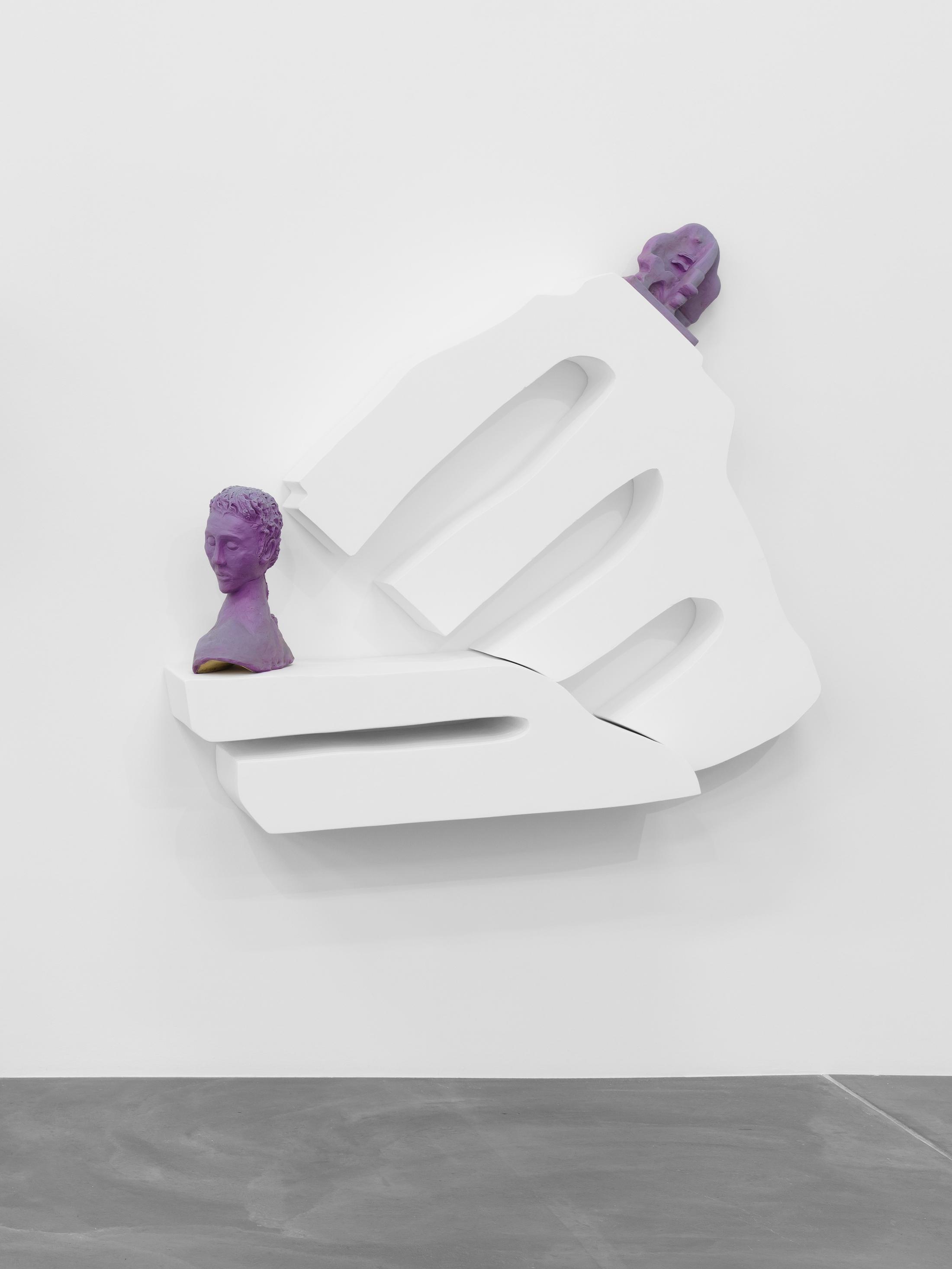 Exhibition view, Lena Henke „An Idea of Late German Sculpture; To the People of New York, 2018“, Kunsthalle Zürich, 2018 / Photo: Gunnar Meier Photography