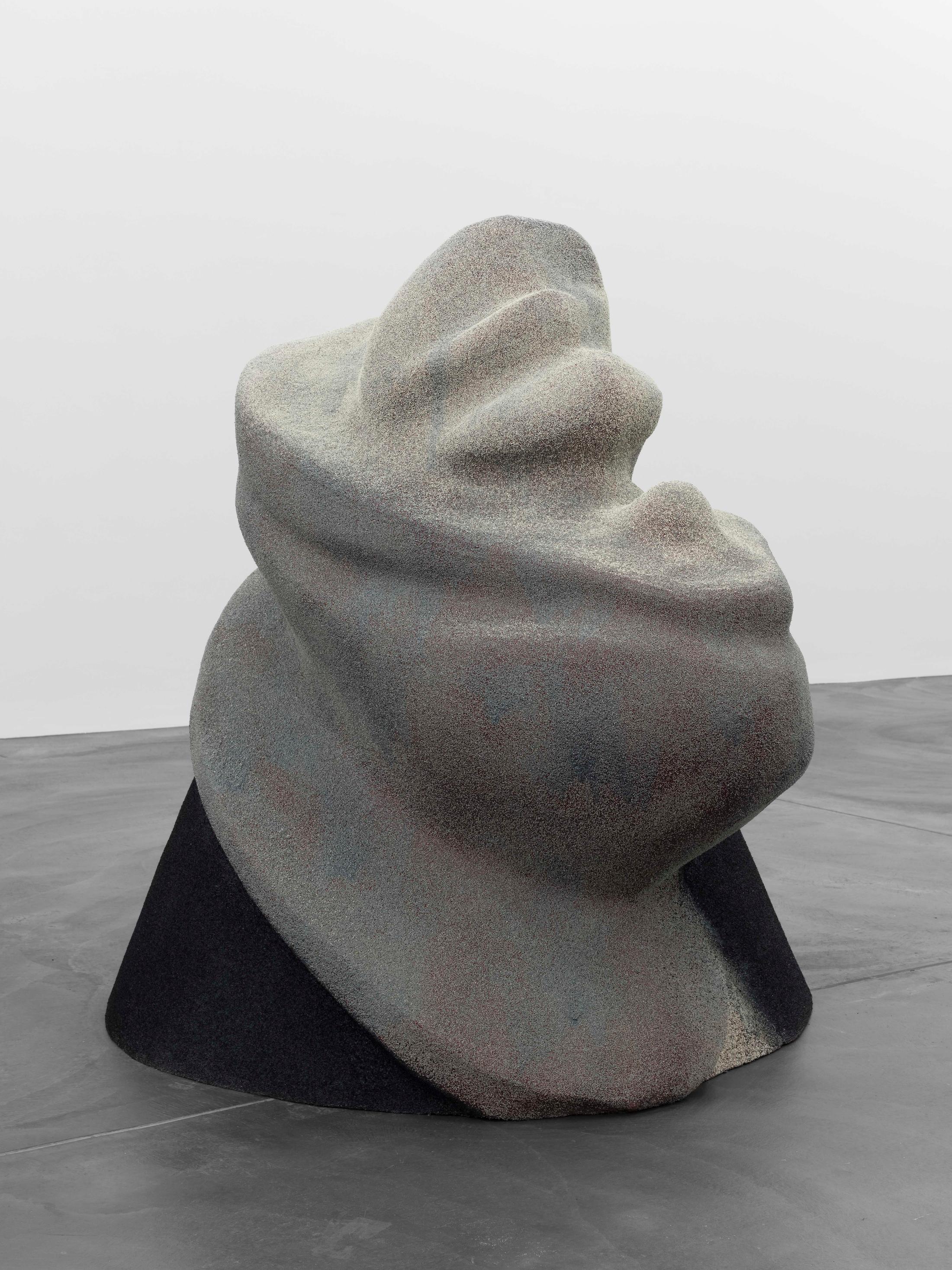 Exhibition view, Lena Henke „An Idea of Late German Sculpture; To the People of New York, 2018“, Kunsthalle Zürich, 2018 / Photo: Gunnar Meier Photography