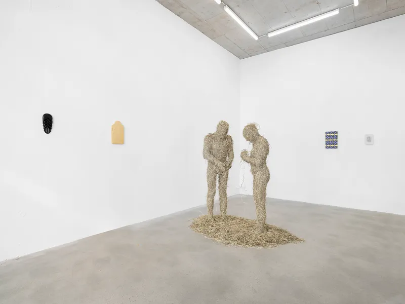 Exhibition View Leonard von Muralt Solo Show «It's later than you think» at Galerie Heinzer Reszler, Fribourg, 2022 / Photo: Julien Gremaud / Courtesy: the artist and Heinzer Reszler Gallery