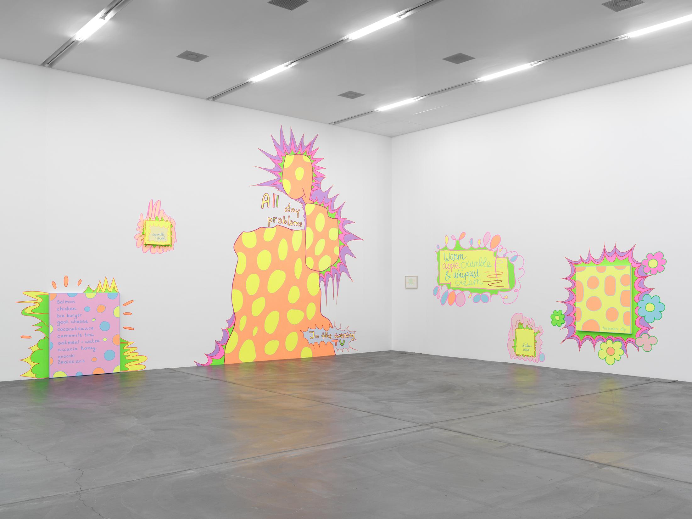 Exhibition View Lily van der Stokker Soloshow «Help help a little old lady here; view on Food Cluster, 2019» at Migros Museum, Zurich, 2019-20 / Photo: Stefan Alternburger / Courtesy the artist and kaufmann repetto, Milan/New York