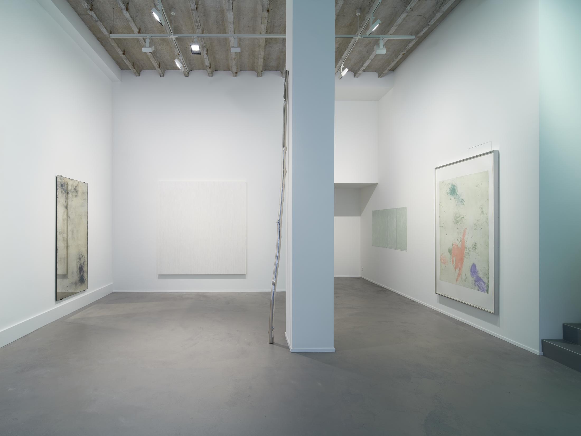 Exhibition View Group Show «Line Up» at Galerie Tschudi, Zurich, 2022 / Photo: Max Ehrengruber / Courtesy: the artists and Galerie Tschudi