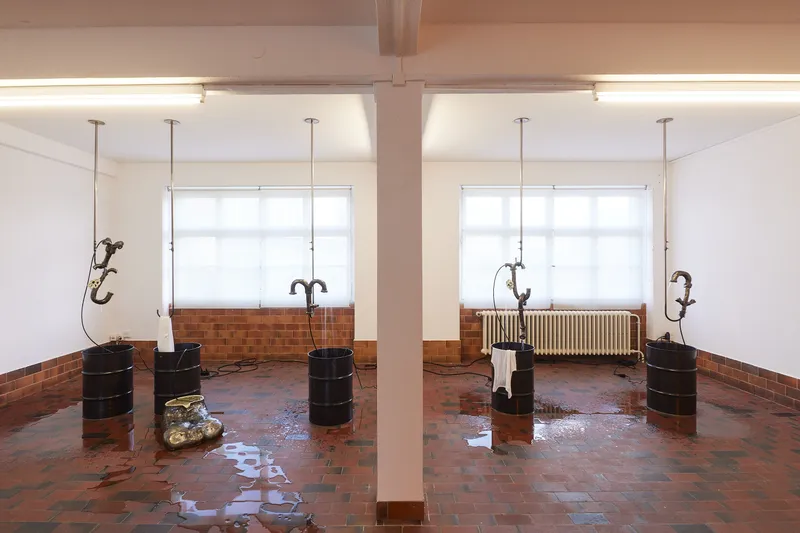 Exhibition View Lou Masduraud Solo Show «Wet Men» at Mayday, Basel, 2022 / Photo: Moritz Schermbach / Courtesy: the artist and Mayday