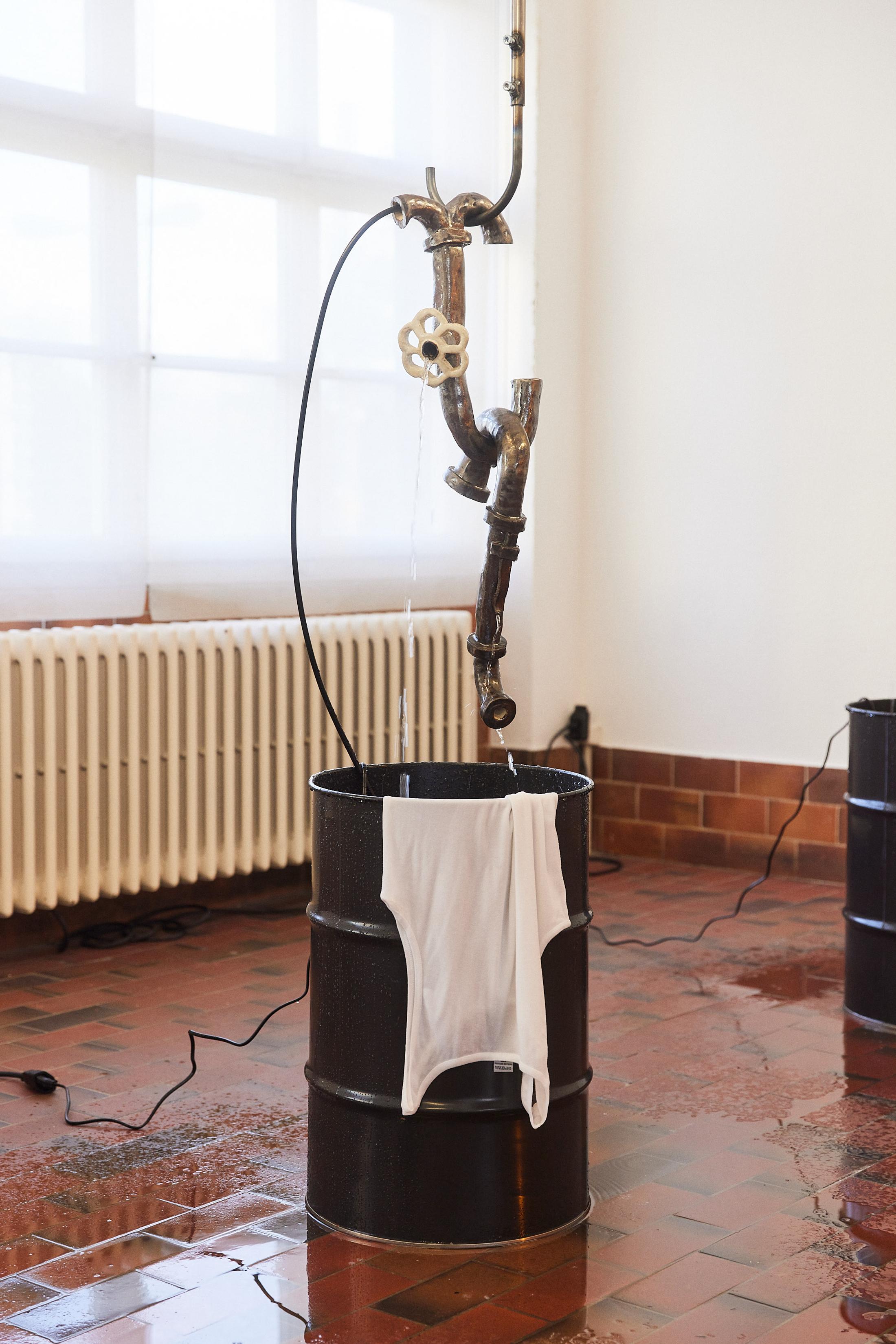 Exhibition View Lou Masduraud Solo Show «Wet Men» at Mayday, Basel, 2022 / Photo: Moritz Schermbach / Courtesy: the artist and Mayday