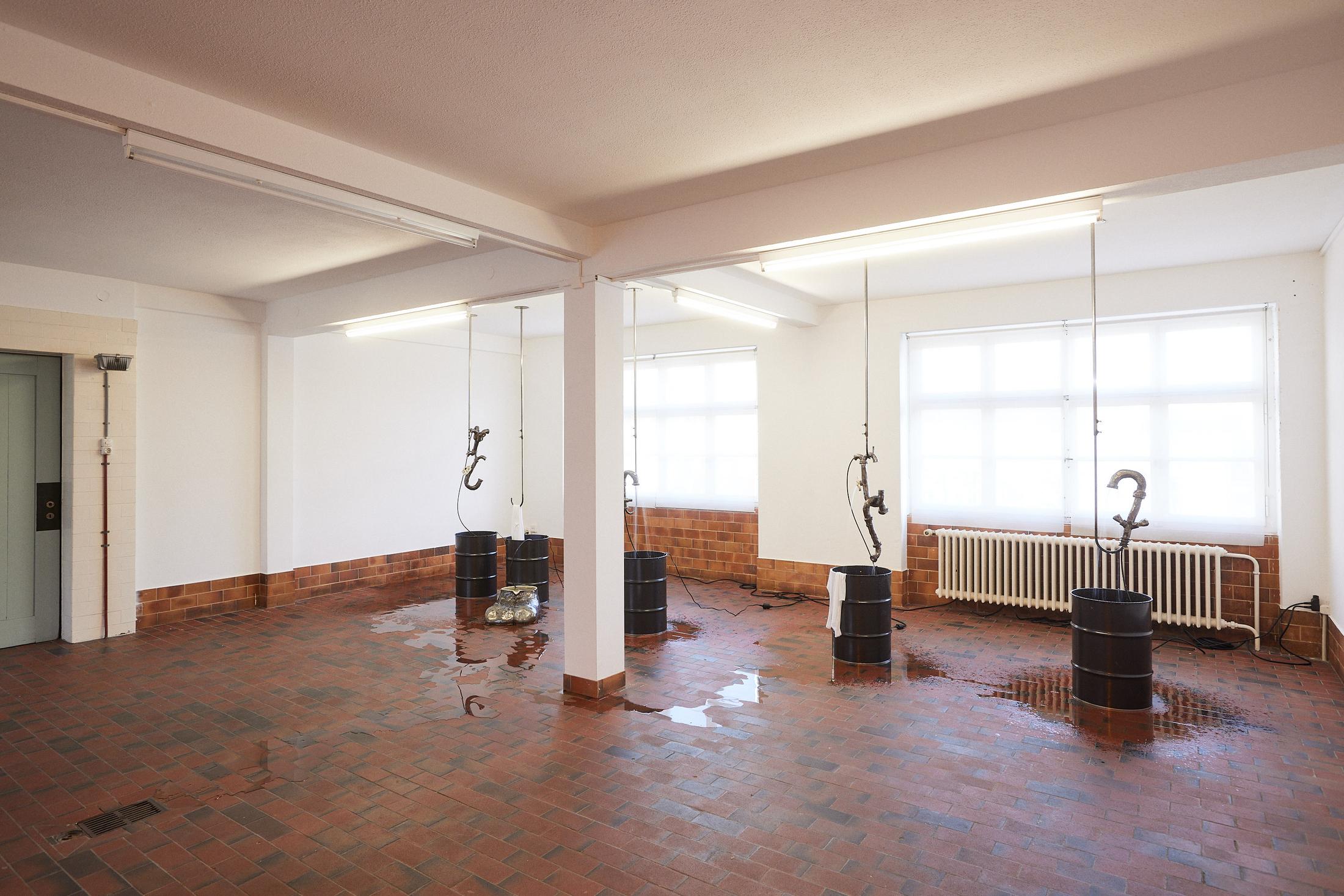 Exhibition View Lou Masduraud Solo Show «Wet Men» at Mayday, Basel, 2022 / Photo: Moritz Schermbach / Courtesy: the artist and Mayday