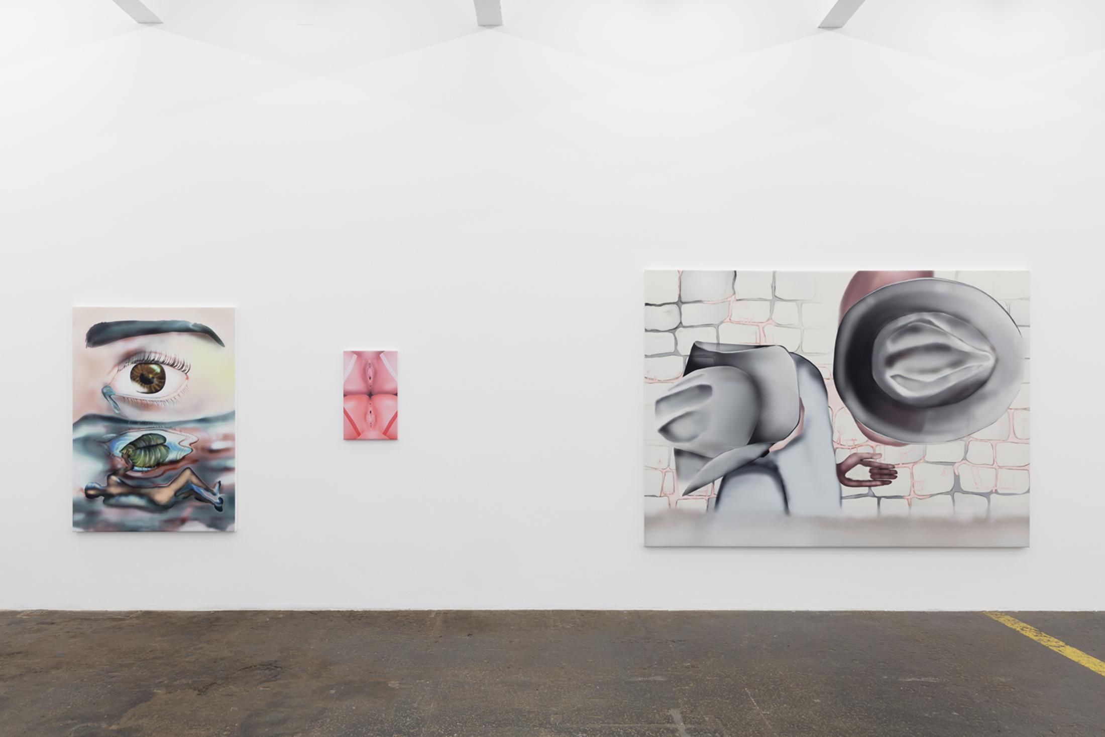 Louisa Gagliardi “Thicker Than Water, 2018“, Courtesy: the artist, Rodolphe Janssen, Brussels and Collection Beverly Allan / Louisa Gagliardi “Stacked, 2015; Double Trouble, 2018“, Courtesy: the artist and Rodolphe Janssen, Brussels / Photo: Kunst Halle Sankt Gallen, Gunnar Meier