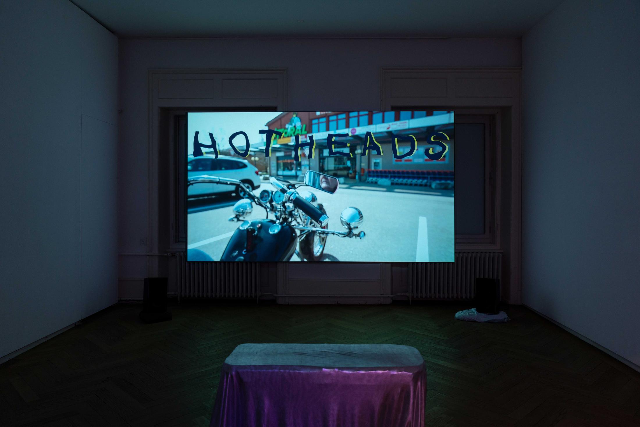 Exhibition View Maëlle Gross Soloshow «HotHeads» at Kunsthaus Langenthal, Langenthal, 2020 / Photo: CE / Courtesy: the artist and Kunsthaus Langenthal