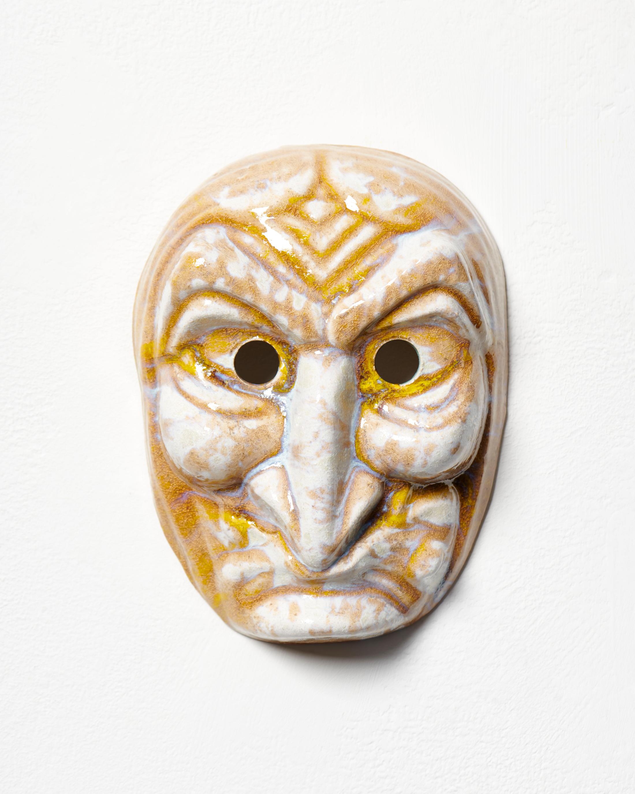 Exhibition View Mai-Thu Perret Soloshow «With an unbounded force; view on Mai-Thu Perret, With an unbounded force (yellow witch), 2020, Glazed ceramic, 25 × 19 × 9 cm» at Galerie Francesca Pia, Zurich, 2020 / Photo: Mareike Tocha / Courtesy: the artist and Galerie Francesca Pia