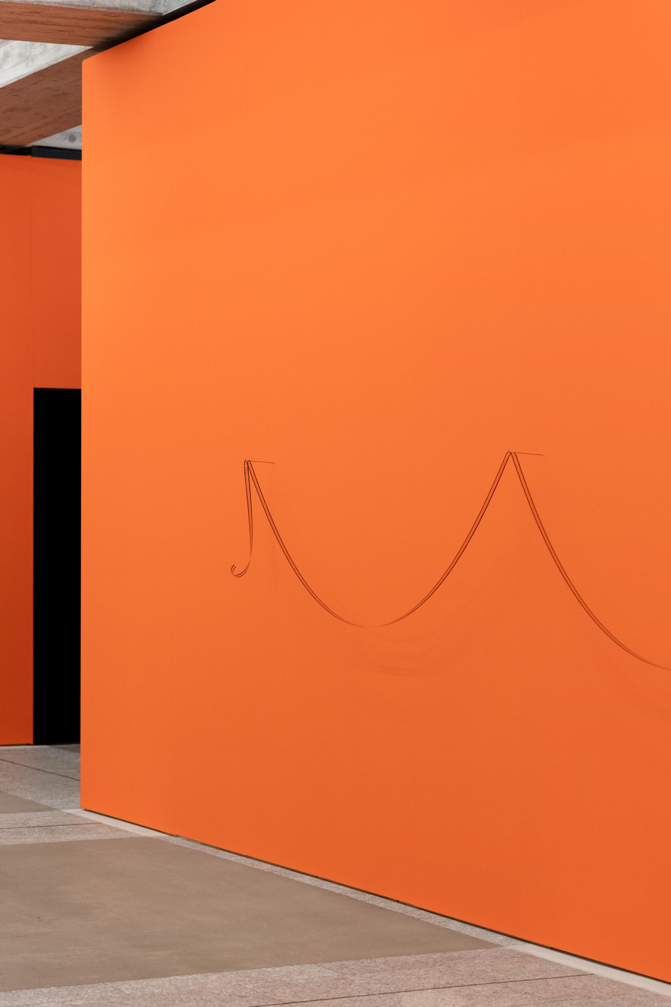 Exhibition View Manon de Boer Solo Show «Che bella voce; view on Manon de Boer, A pause, 2022» at Kunstmuseum St. Gallen, St. Gallen, 2022 / Photo: Sebastian Stadler / Courtesy: the artist and Jan Mot