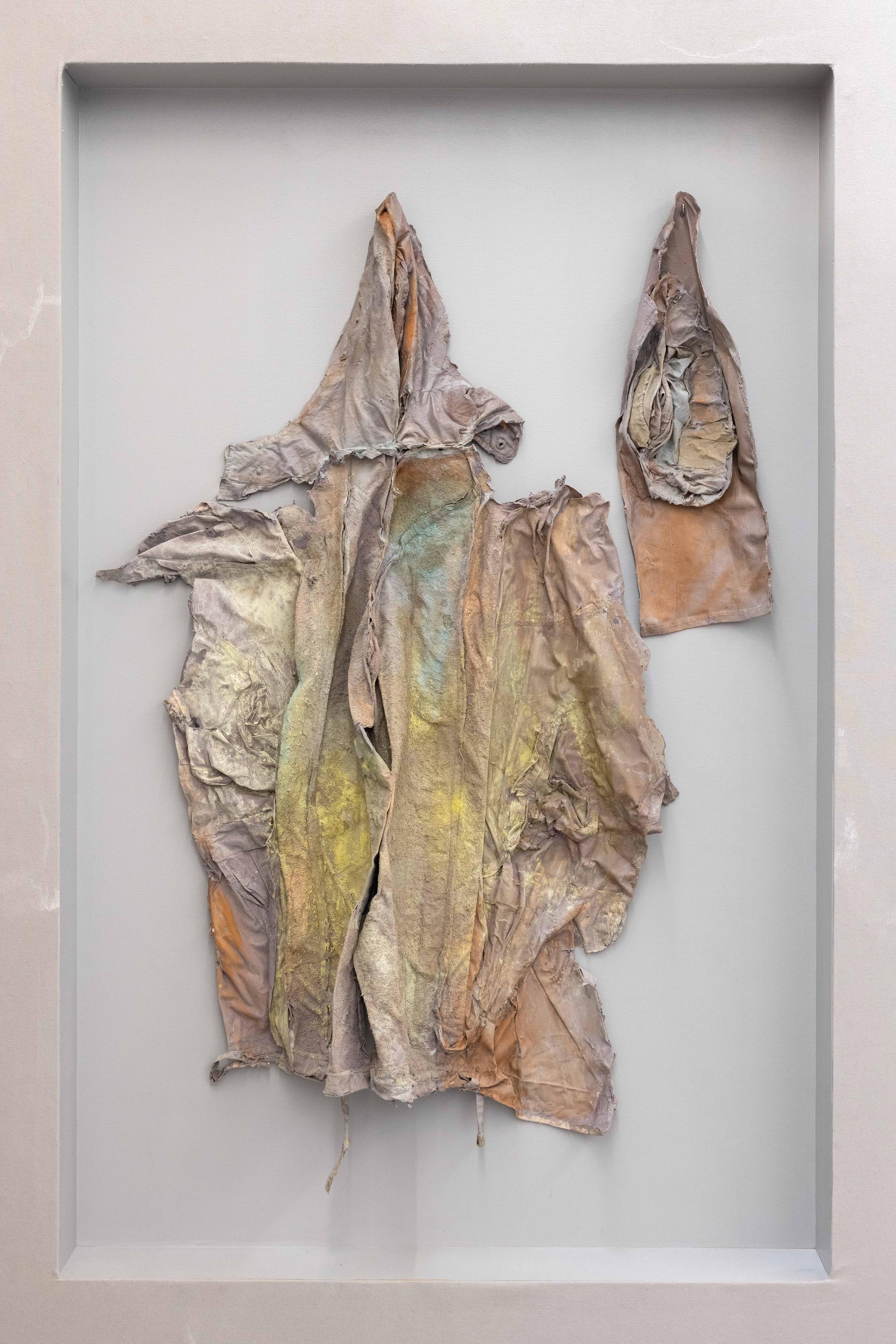 Exhibition View Manon Wertenbroek Solo Show «S(k)ins; view on Manon Wertenbroek, (from left to right) Shivers down my spine, 2022, Textile, latex, acrylic, pigments, varnish, 123 x 67 x 10 cm, Vulnerability, tired, Textile, latex, acrylic, pigments, 38 x 22 x 2,5 cm» at Toxi, Zurich, 2022 / Photo: Flavio Karrer / Courtesy: the artist and Toxi, Zurich