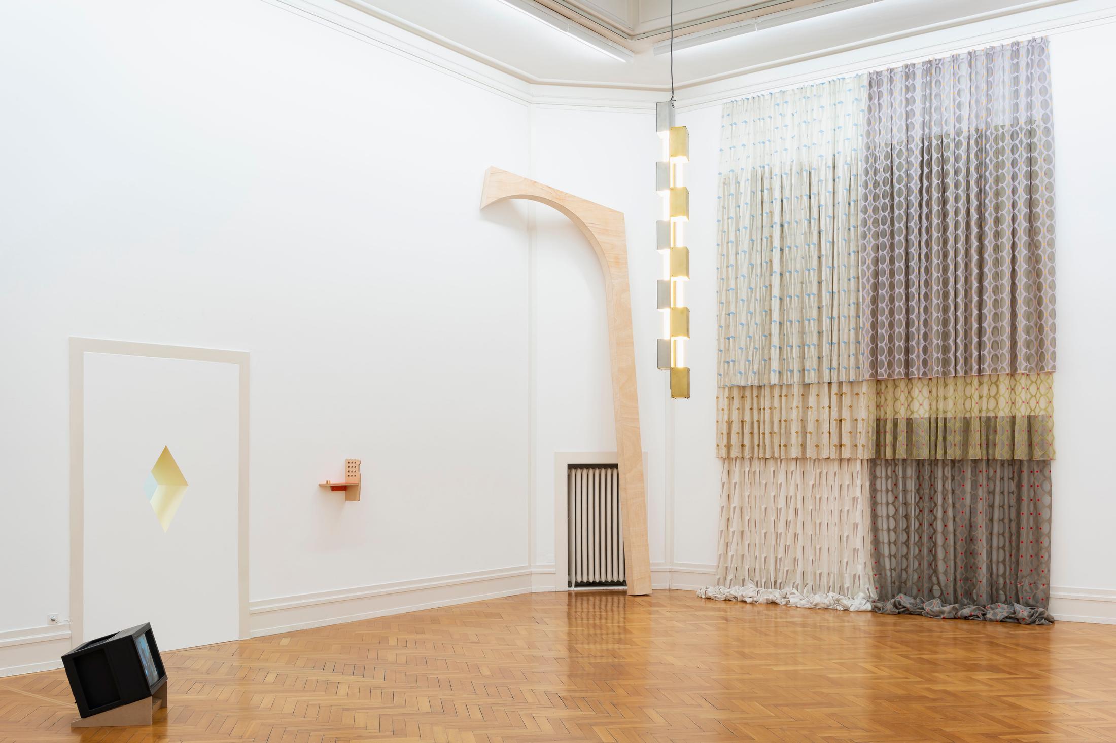 Exhibition View Marc Camille Chaimowicz Soloshow «Dear Valérie…» at Kunsthalle Bern, Bern, 2020 / Photo: Gunnar Meier / Courtesy: the artist and Kunsthalle Bern