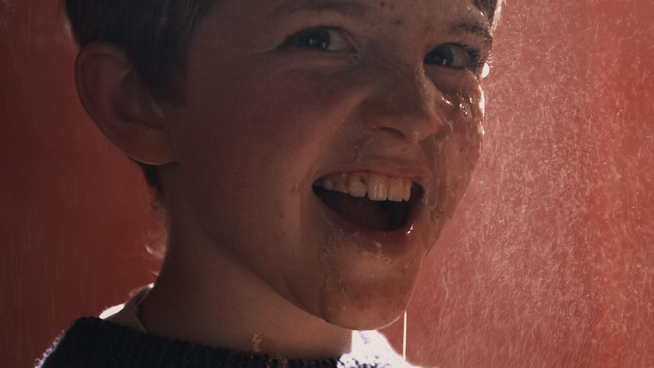 Exbition View Marianna Simnett Soloshow «LAB RATS; view on Blood In My Milk, 2018 (video still)» at Kunsthalle Zürich, Zurich, 2019 / © Marianna Simnett / Courtesy: the artist and Kunsthalle Zürich