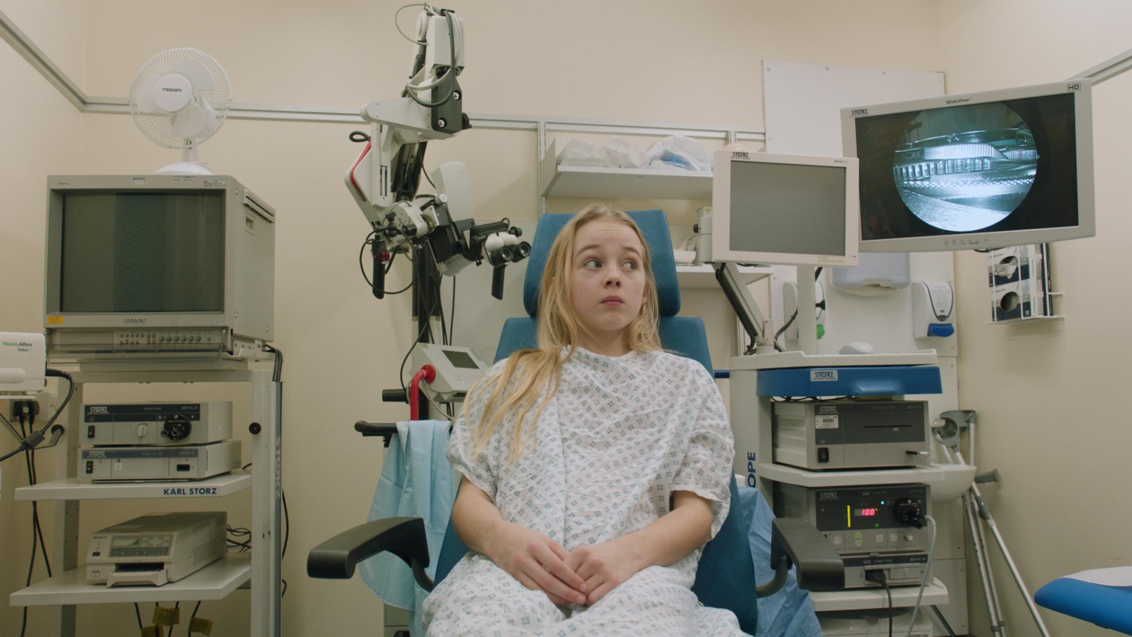 Exbition View Marianna Simnett Soloshow «LAB RATS; view on Blood In My Milk, 2018 (video still)» at Kunsthalle Zürich, Zurich, 2019 / © Marianna Simnett / Courtesy: the artist and Kunsthalle Zürich