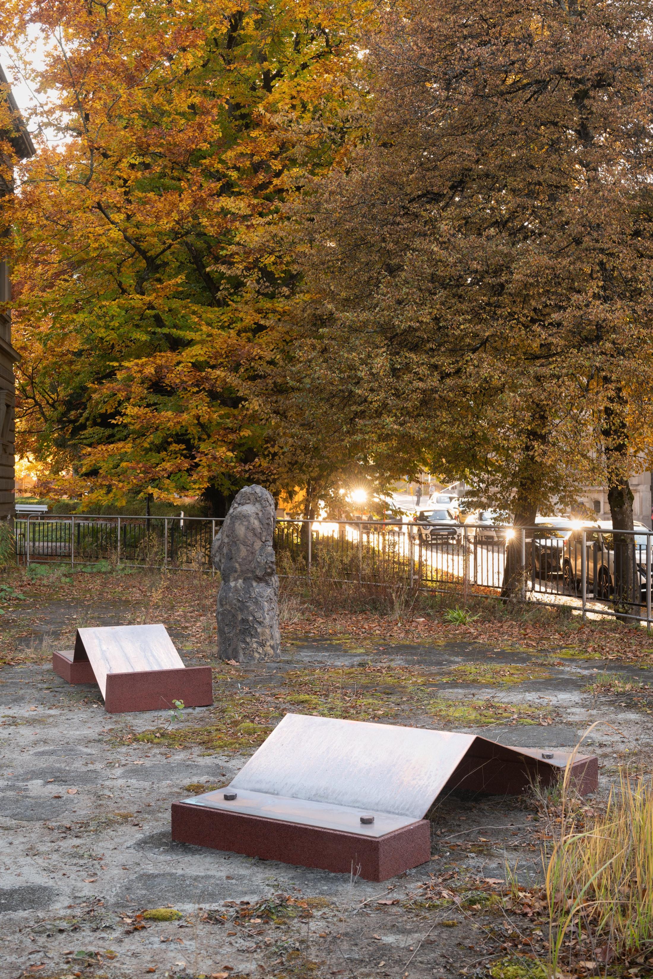Exhibition View Marie Lund Solo Show «The Falling» at Kunstmuseum St. Gallen, 2021-2022 / Photo: Sebastian Stadler / Courtesy: the artist and Kunstmuseum St. Gallen