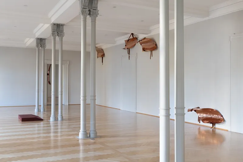 Exhibition View Marie Lund Solo Show «The Falling» at Kunstmuseum St. Gallen, 2021-2022 / Photo: Sebastian Stadler / Courtesy: the artist and Kunstmuseum St. Gallen