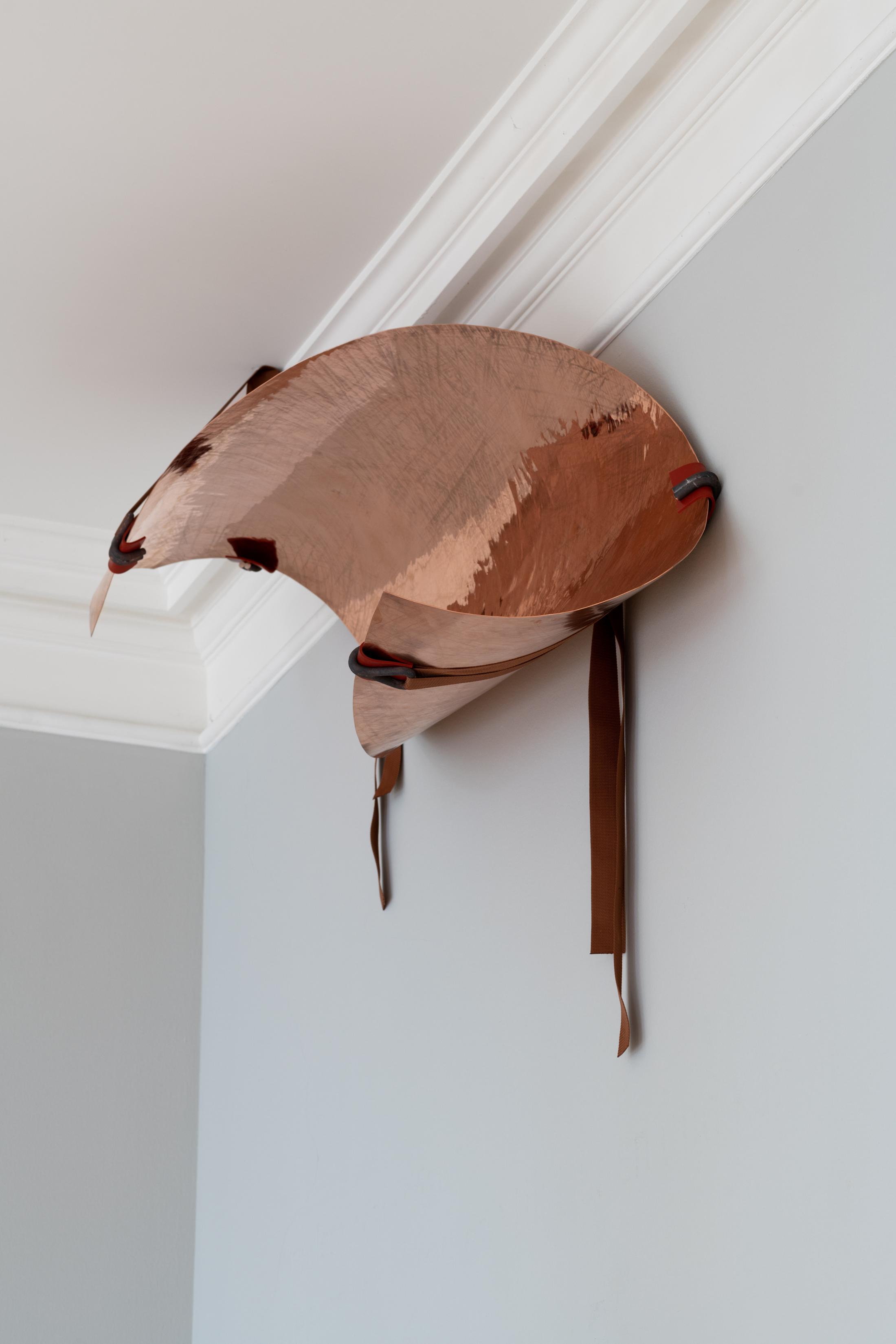 Exhibition View Marie Lund Solo Show «The Falling; view on Marie Lund, Sills, 2021 (Detail)» at Kunstmuseum St. Gallen, 2021-2022 / Photo: Sebastian Stadler / Courtesy: the artist, Croy Nielsen, Vienna and Galleri Nicolai Wallner, Copenhagen