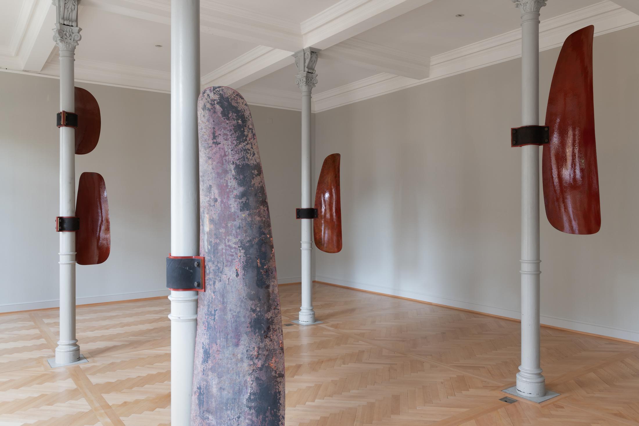 Exhibition View Marie Lund Solo Show «The Falling; view on Marie Lund, Plies, 2021» at Kunstmuseum St. Gallen, 2021-2022 / Photo: Sebastian Stadler / Courtesy: the artist, Croy Nielsen, Vienna and Galleri Nicolai Wallner, Copenhagen