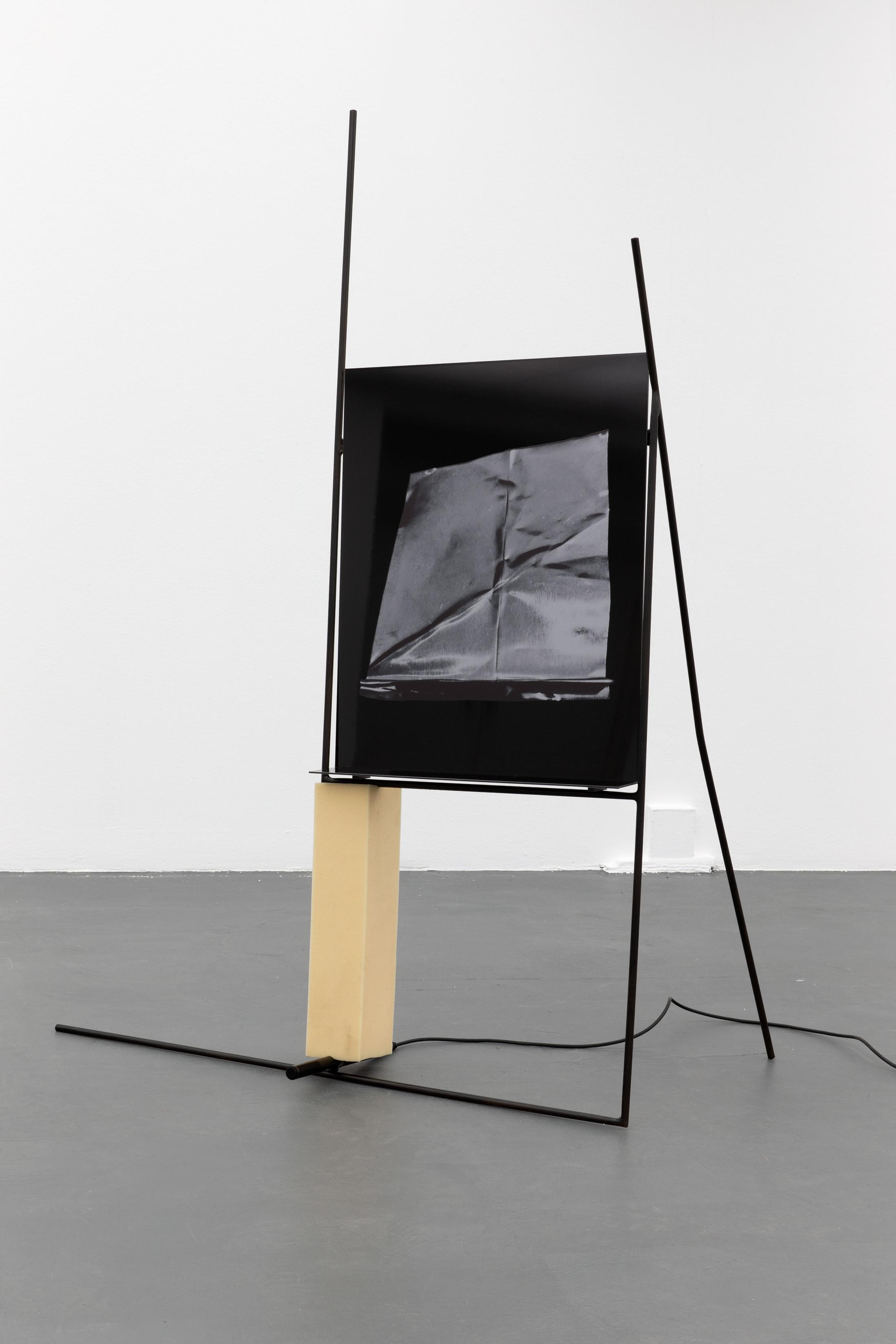 Exhibition View Marina Rosenfeld Solo Show «We'll start a fire; view on Marina Rosenfeld, Music Stand #3, 2019; Purl, 2019» at Kunsthaus Baselland, Muttenz, 2021 / Photo: Gina Folly Courtesy: the artist and Kunsthaus Baselland