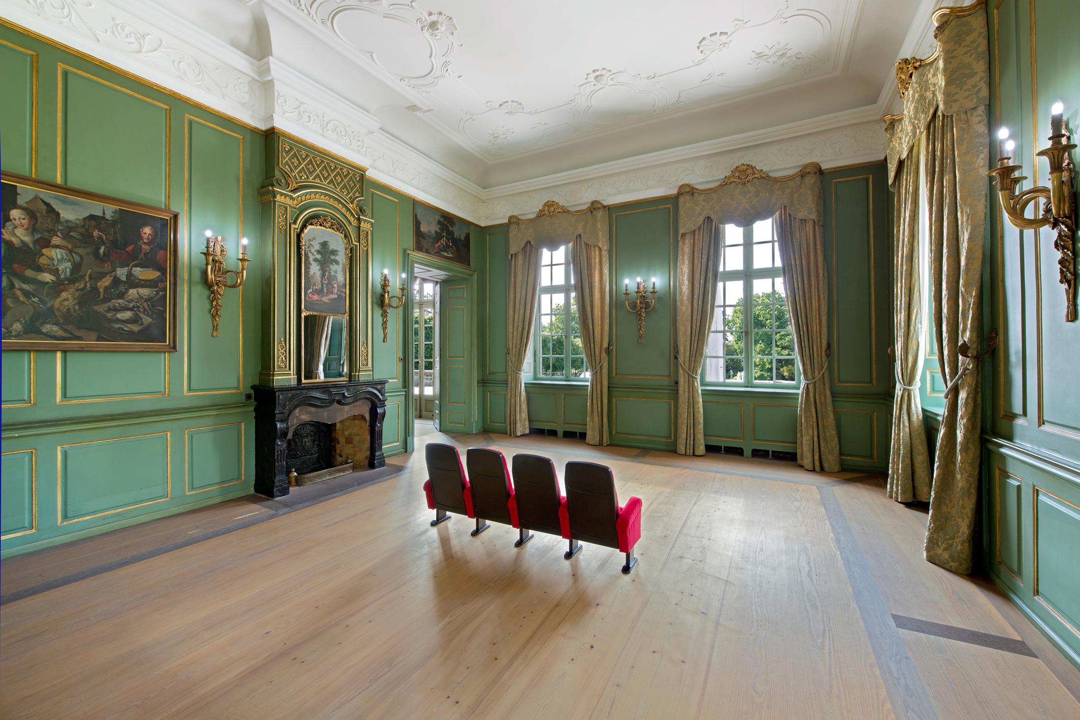 Exhibition View Matthias Liechti Soloshow «Kaltes klares Wasser» at Villa Wenkenhof, Basel, 2019 / Photo: Claude Barrault / Courtesy: the artist