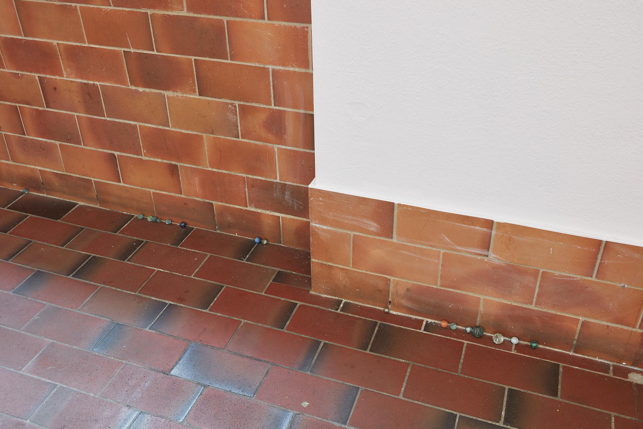 Exhibition View Maude Léonard-Contant und Martha Margnetti Duo Show «Knuckles Down; view on Marta Margnetti, Bucètt, 2021» at Mayday, Basel, 2021 / Photo: Moritz Schermbach / Courtesy: the artists and Mayday