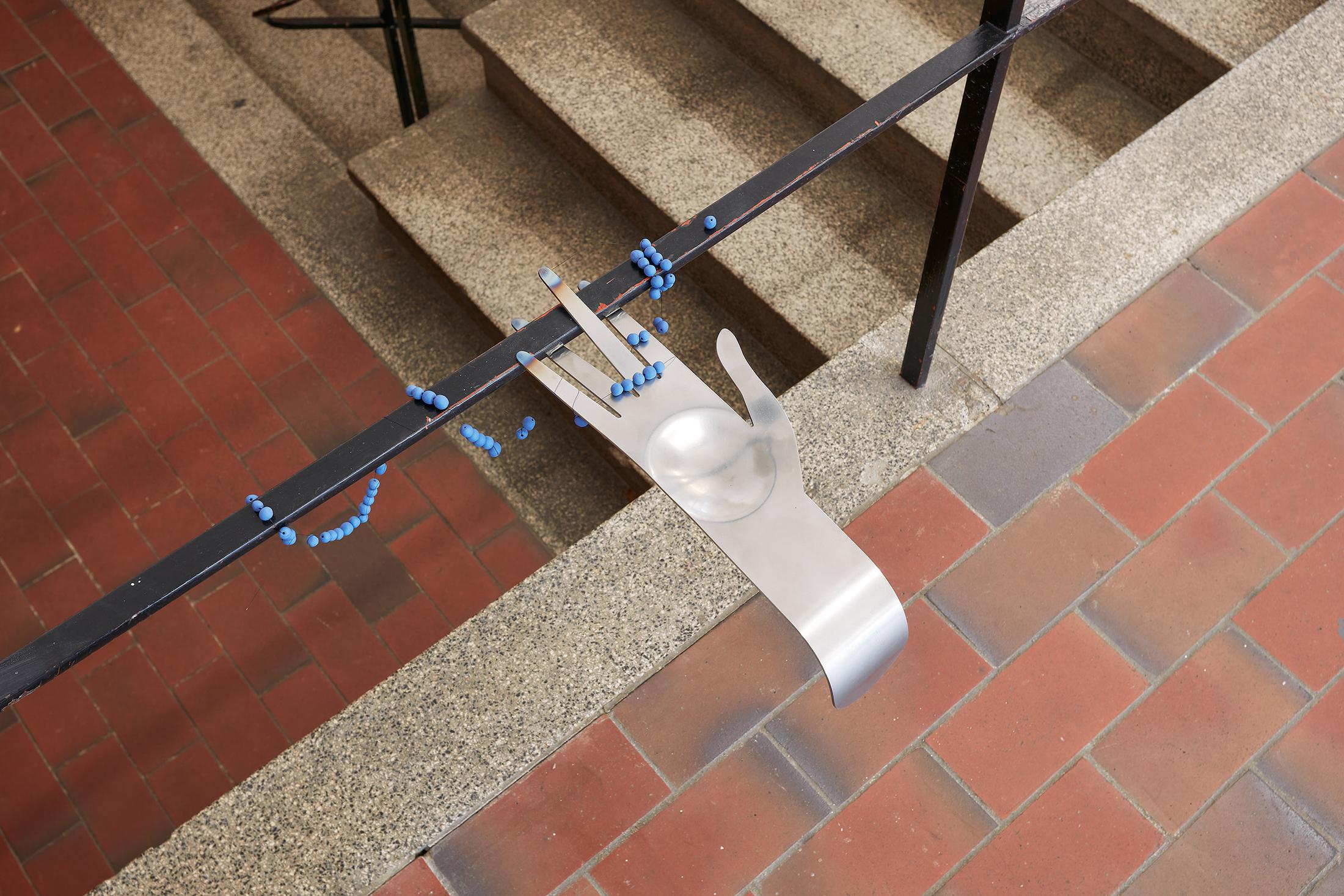 Exhibition View Maude Léonard-Contant und Martha Margnetti Duo Show «Knuckles Down; view on Maude Léonard-Contant, Une par une, 2021» at Mayday, Basel, 2021 / Photo: Moritz Schermbach / Courtesy: the artists and Mayday