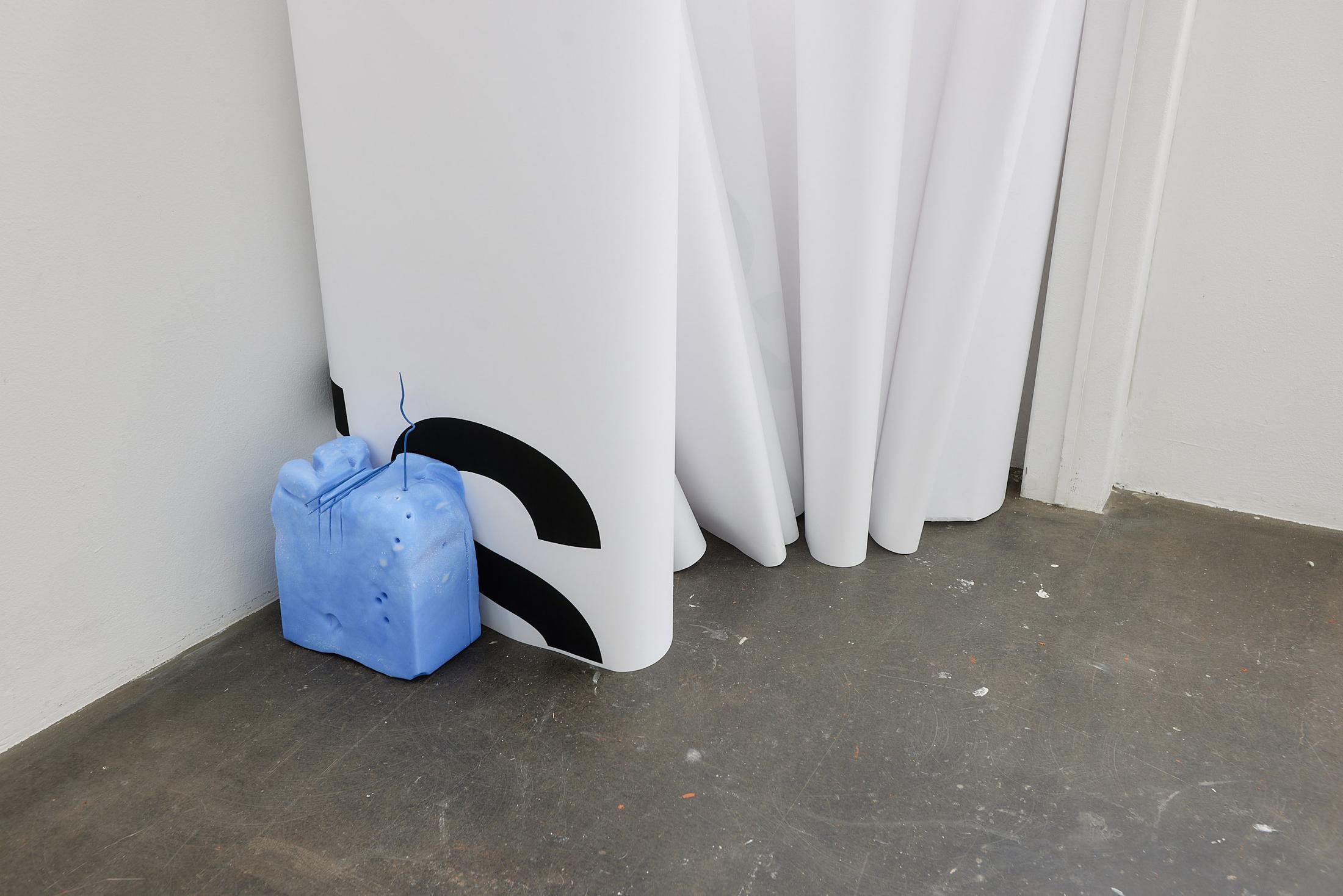 Exhibition View Maude Léonard-Contant Solo Show «Digs; view on Maude Léonard-Contant, Paperweight, 2022» at Kunsthaus Baselland, Baselland, 2022 / Photo: Moritz Schermbach / Courtesy: the artist and Kunsthaus Baselland