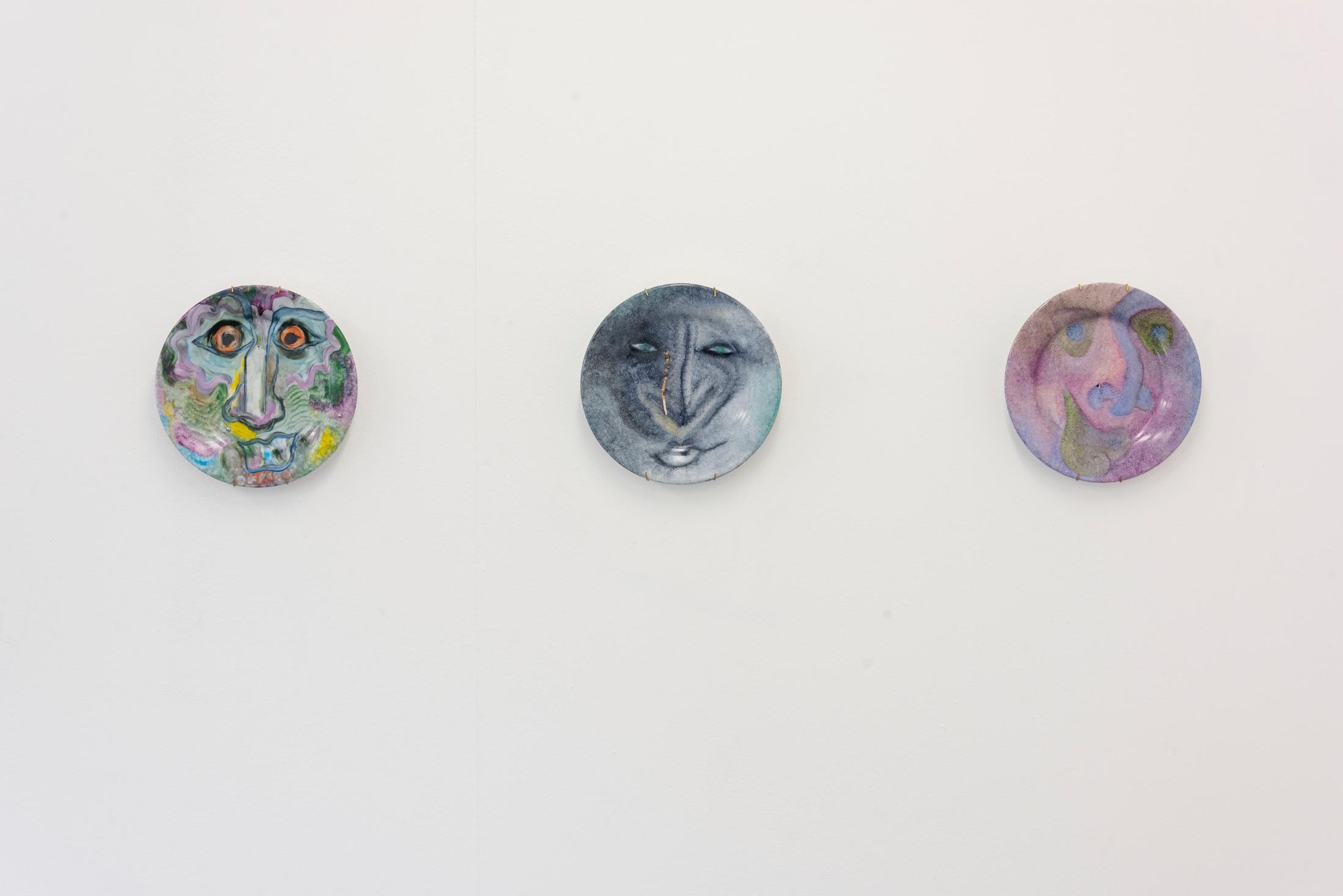 Exhibition View Group Show «Meet Me Halfway; view on Jacent, People, 2022» at WallStreet, Fribourg, 2023 / Photo: Remy Ugarte / Courtesy: the artist and WallStreet