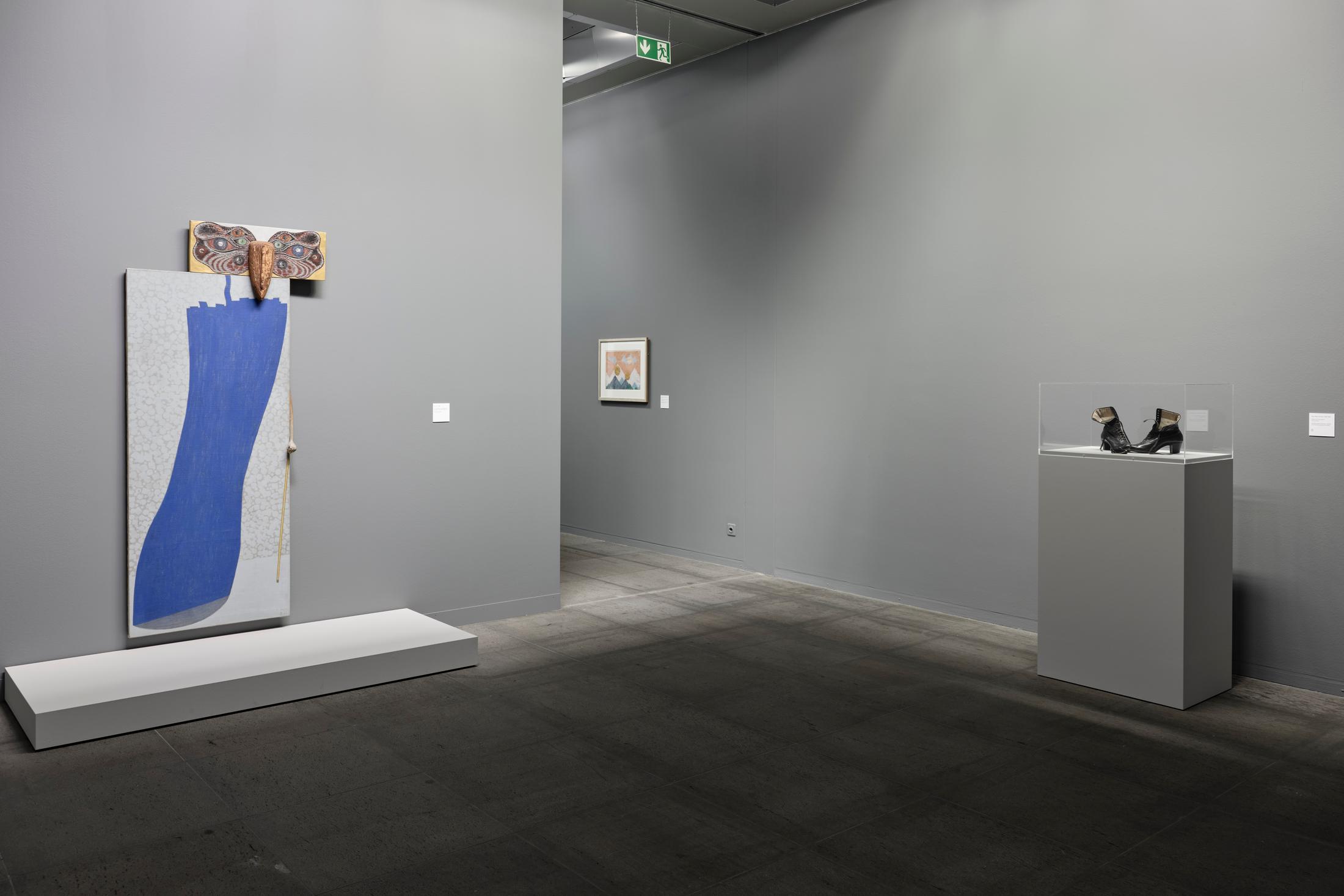 Exhibition View Meret Oppenheim Solo Show «Mon Exposition» at Kunstmuseum Bern, 2021-2022 / Photo: Rolf Siegenthaler / Courtesy: Kunstmuseum Bern