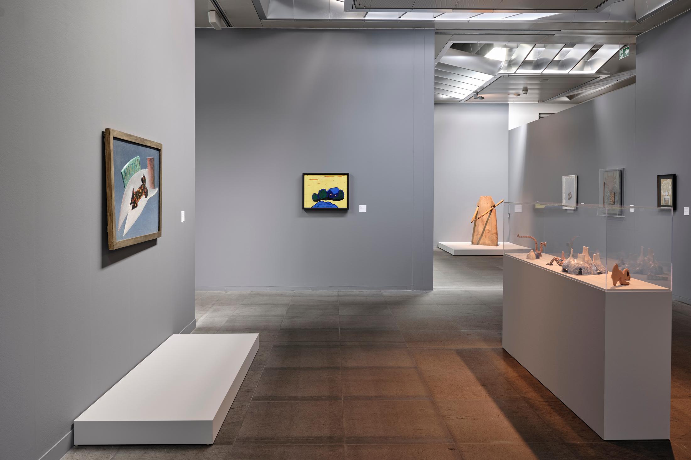 Exhibition View Meret Oppenheim Solo Show «Mon Exposition» at Kunstmuseum Bern, 2021-2022 / Photo: Rolf Siegenthaler / Courtesy: Kunstmuseum Bern