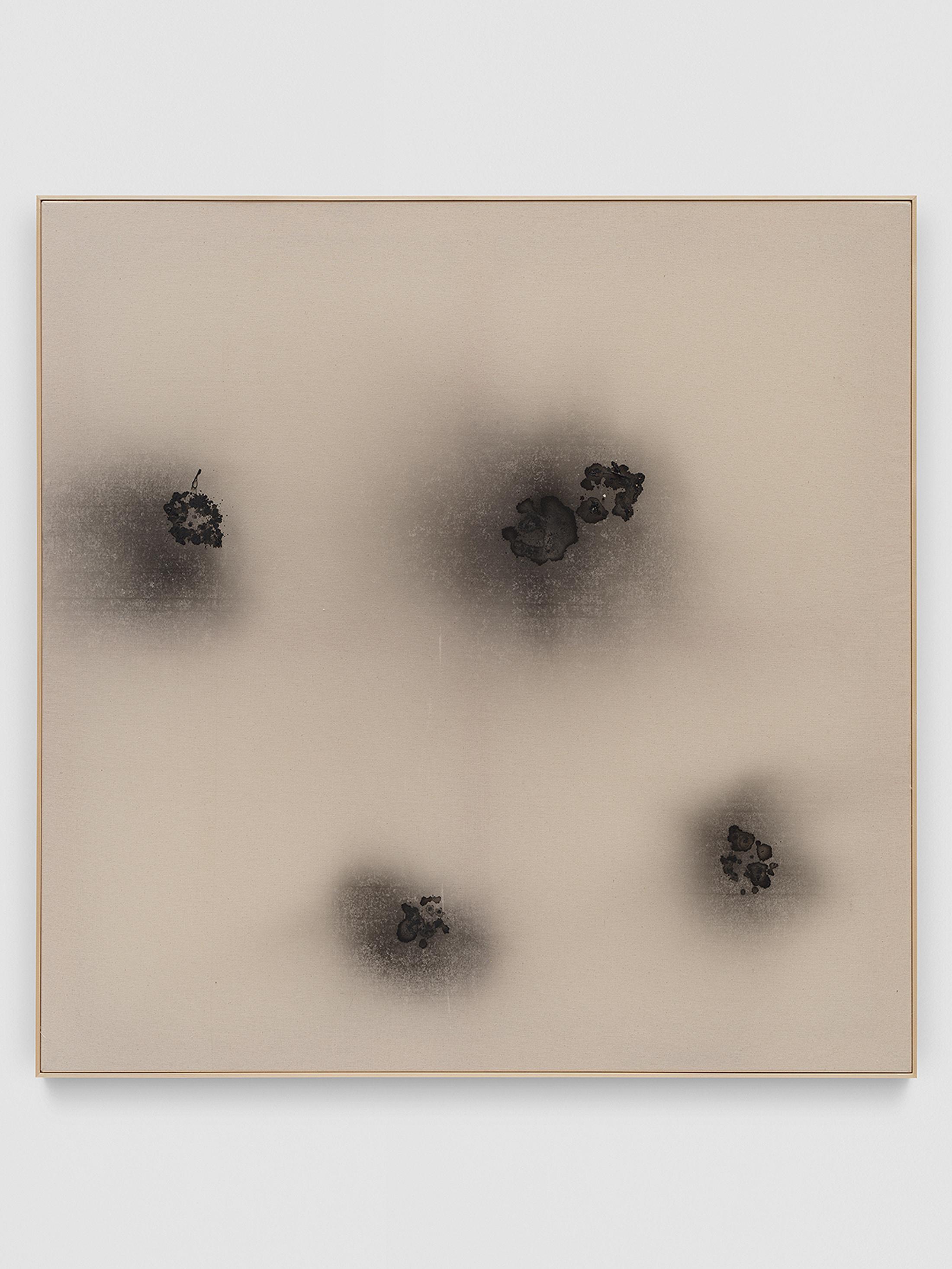 Exhibition View Mirko Baselgia Solo Show «IMAGINE A WHITE SURFACE WITH IRREGULAR BLACK SPOTS; view on Mirko Baselgia, Coprinus Comatus - Five in the field, 2020, Coprinus comatus ink on canvas, 77 x 55 x 3,3 cm» at Galerie Heinzer Reszler, Lausanne, 2021 / Photo: © Stefan Alternburger / Courtesy: the artist and Galerie Heinzer Reszler